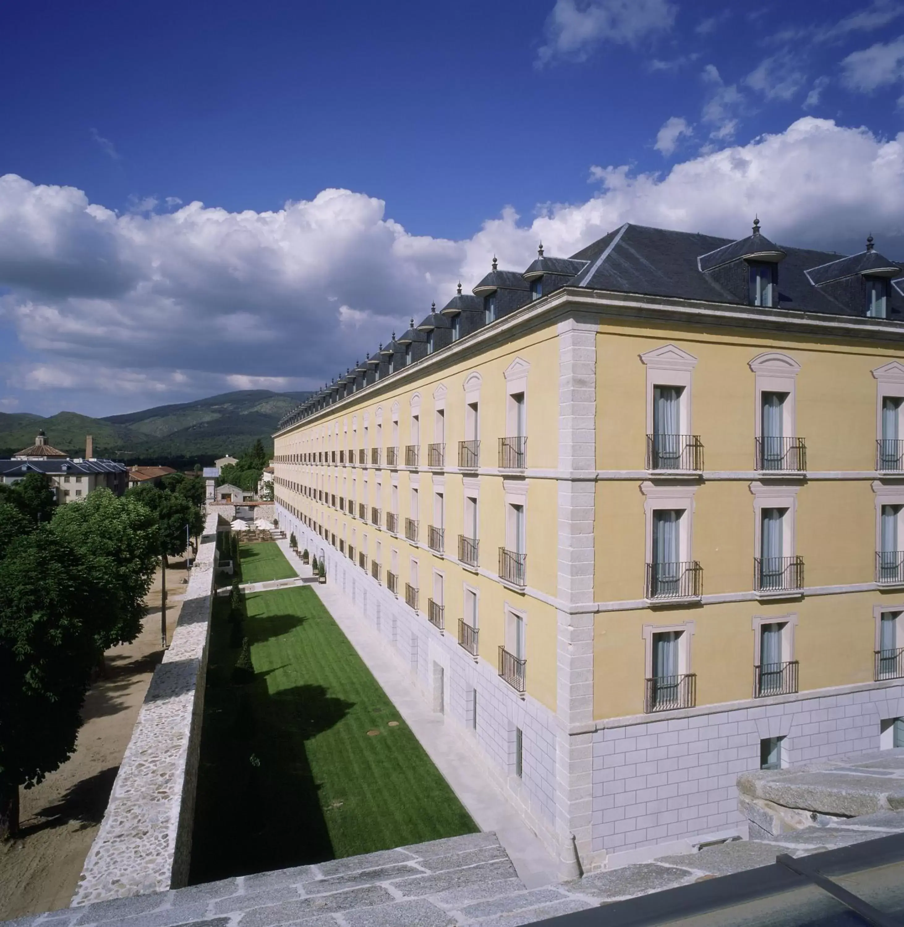 Facade/entrance in Parador de La Granja