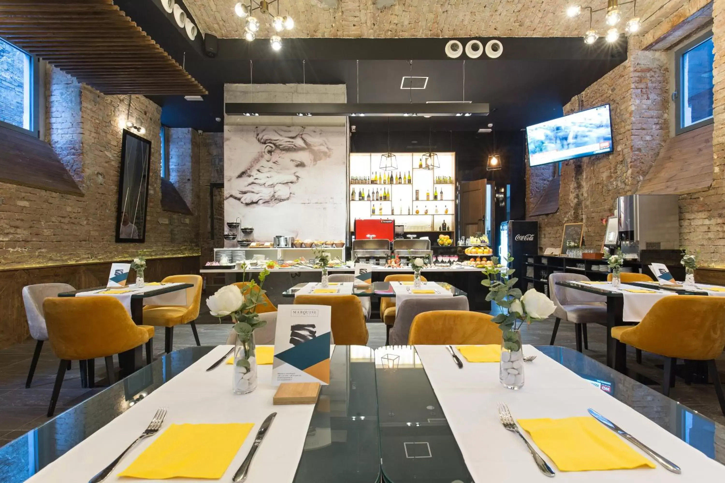 Restaurant/places to eat in Marquise Hotel Garni Restaurant/places to eat in Marquise Hotel Garni