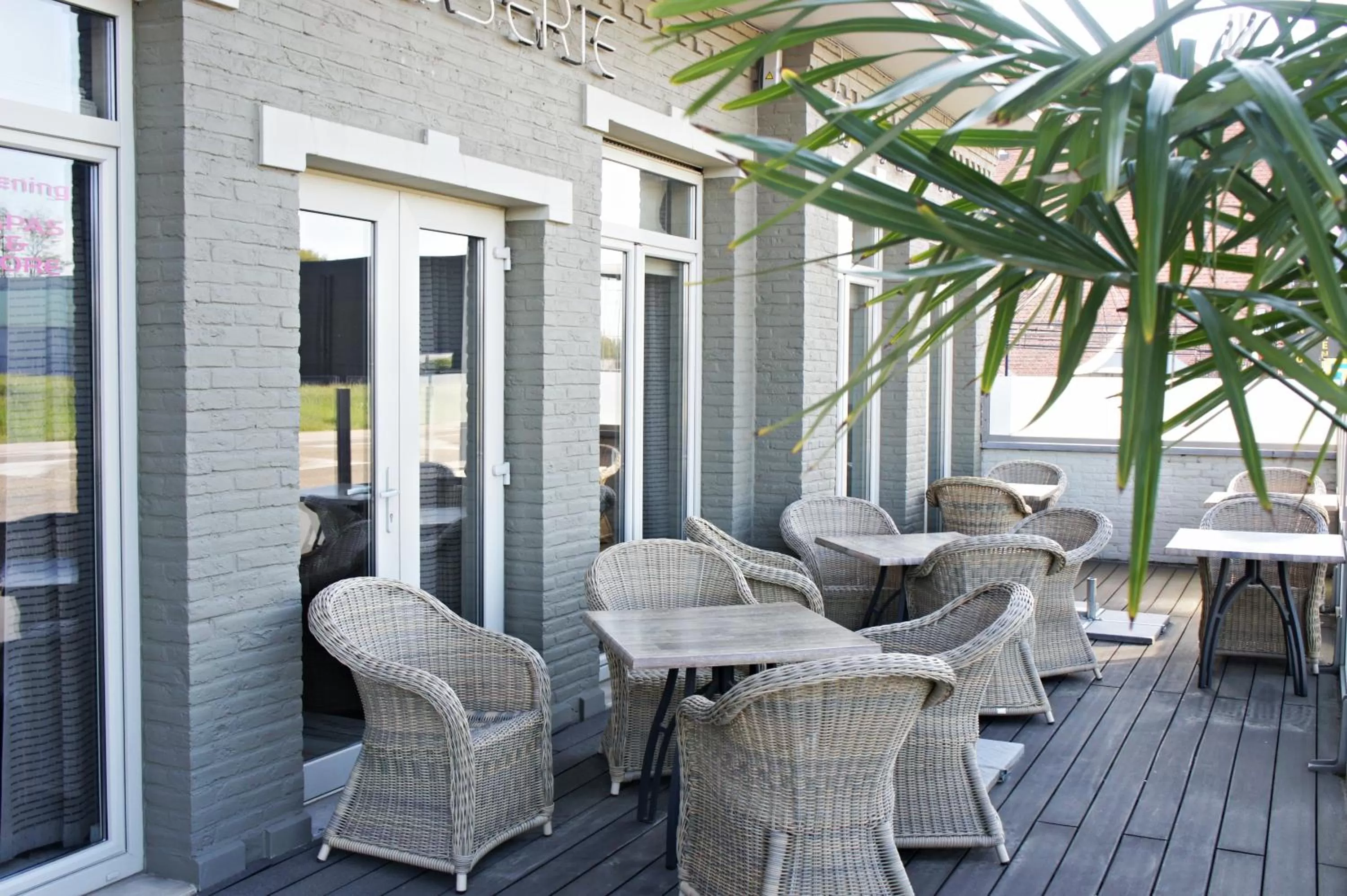 Facade/entrance in Belrom Hotel