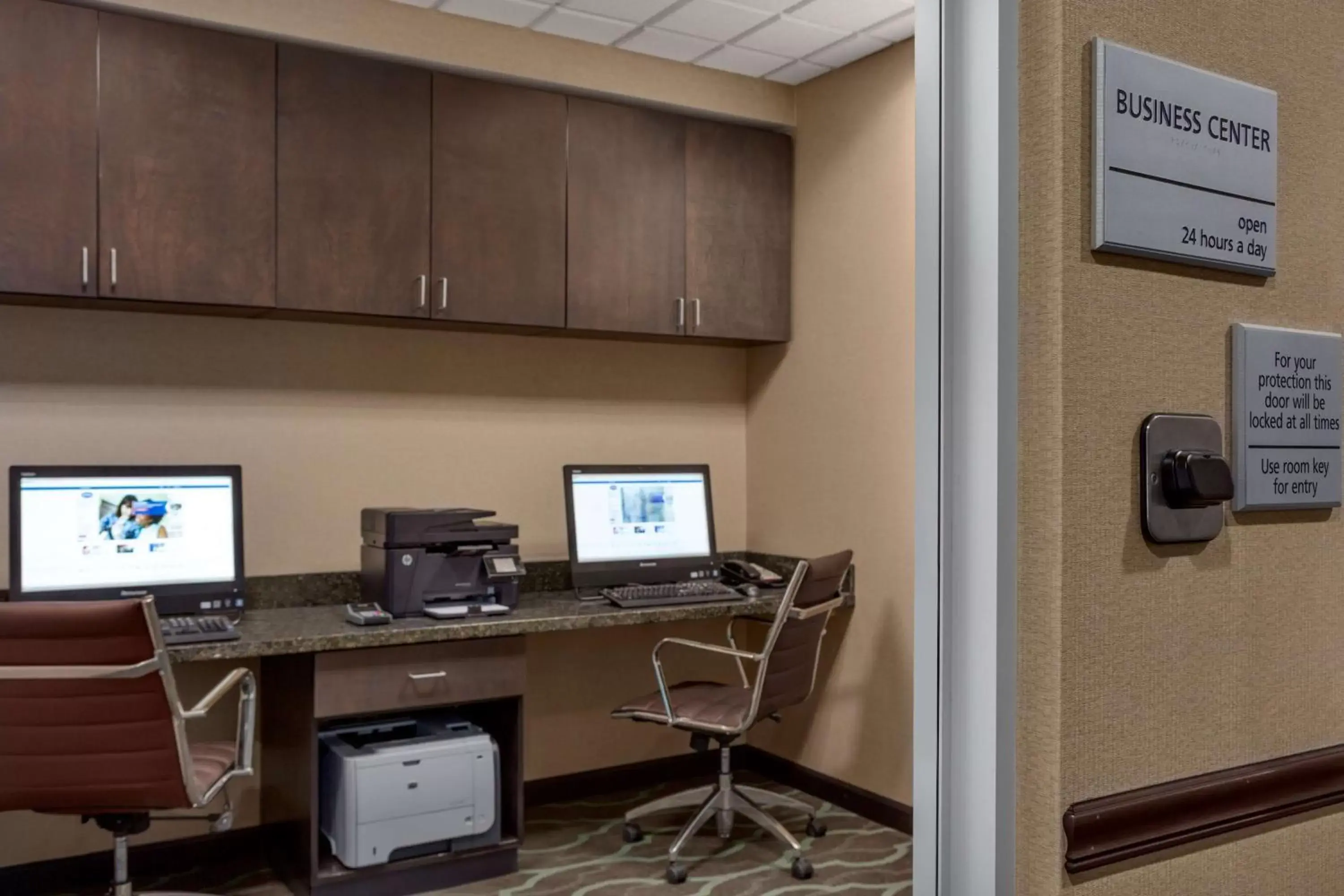 Business facilities, Business Area/Conference Room in Hampton Inn and Suites Parkersburg Downtown