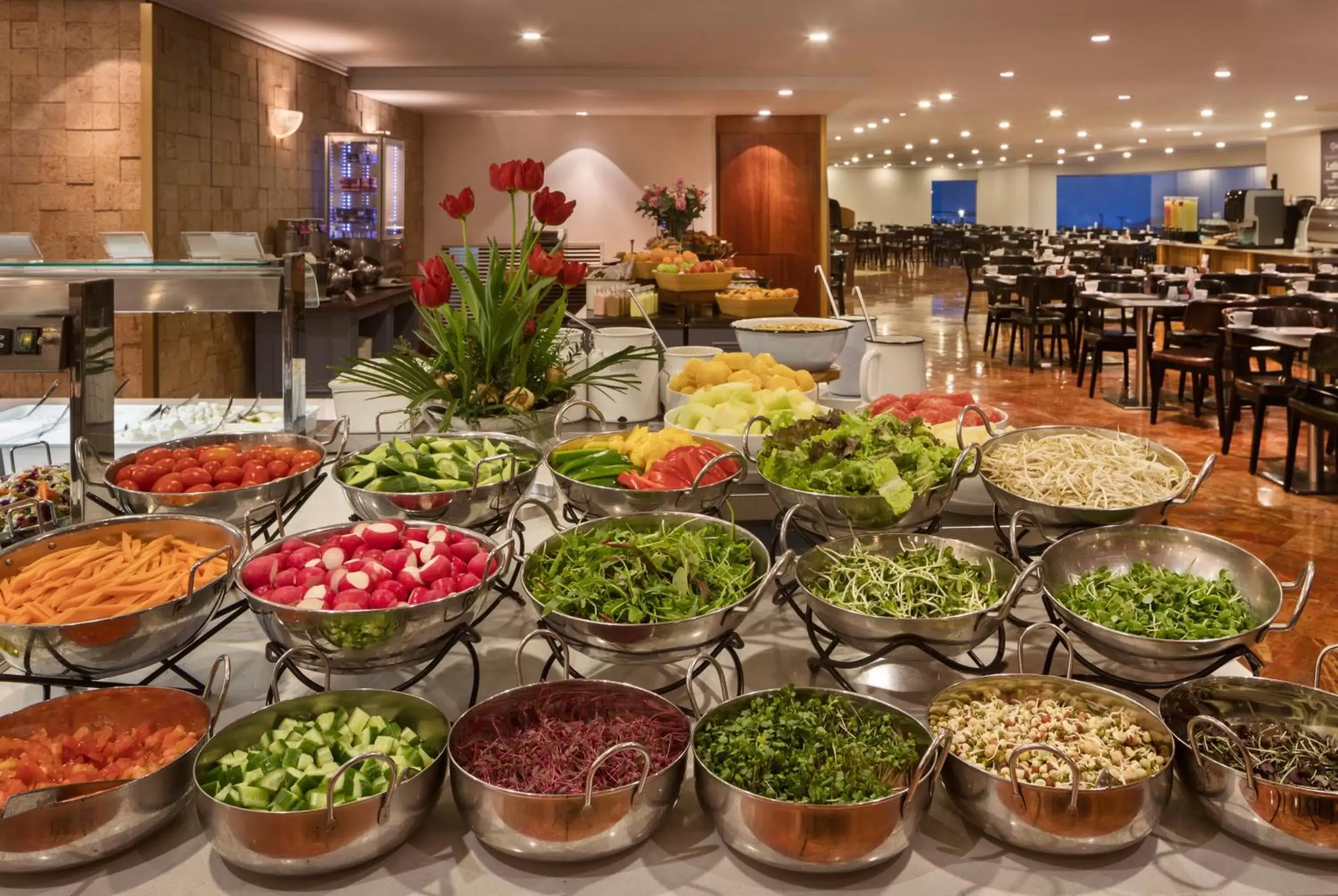 Restaurant/places to eat in Crowne Plaza Tel Aviv Beach, an IHG Hotel