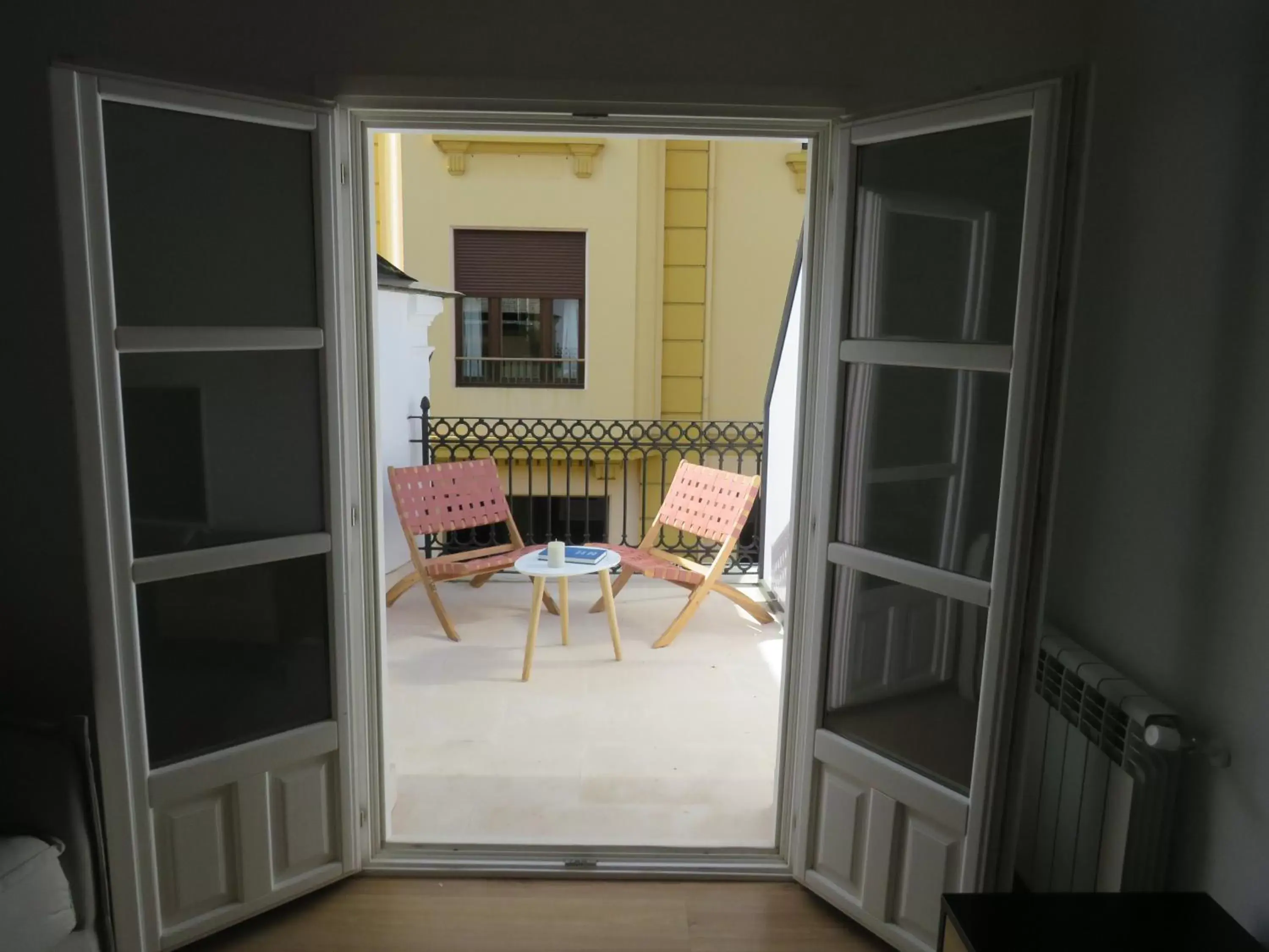 APARTAMENTOS ARMANYA 3