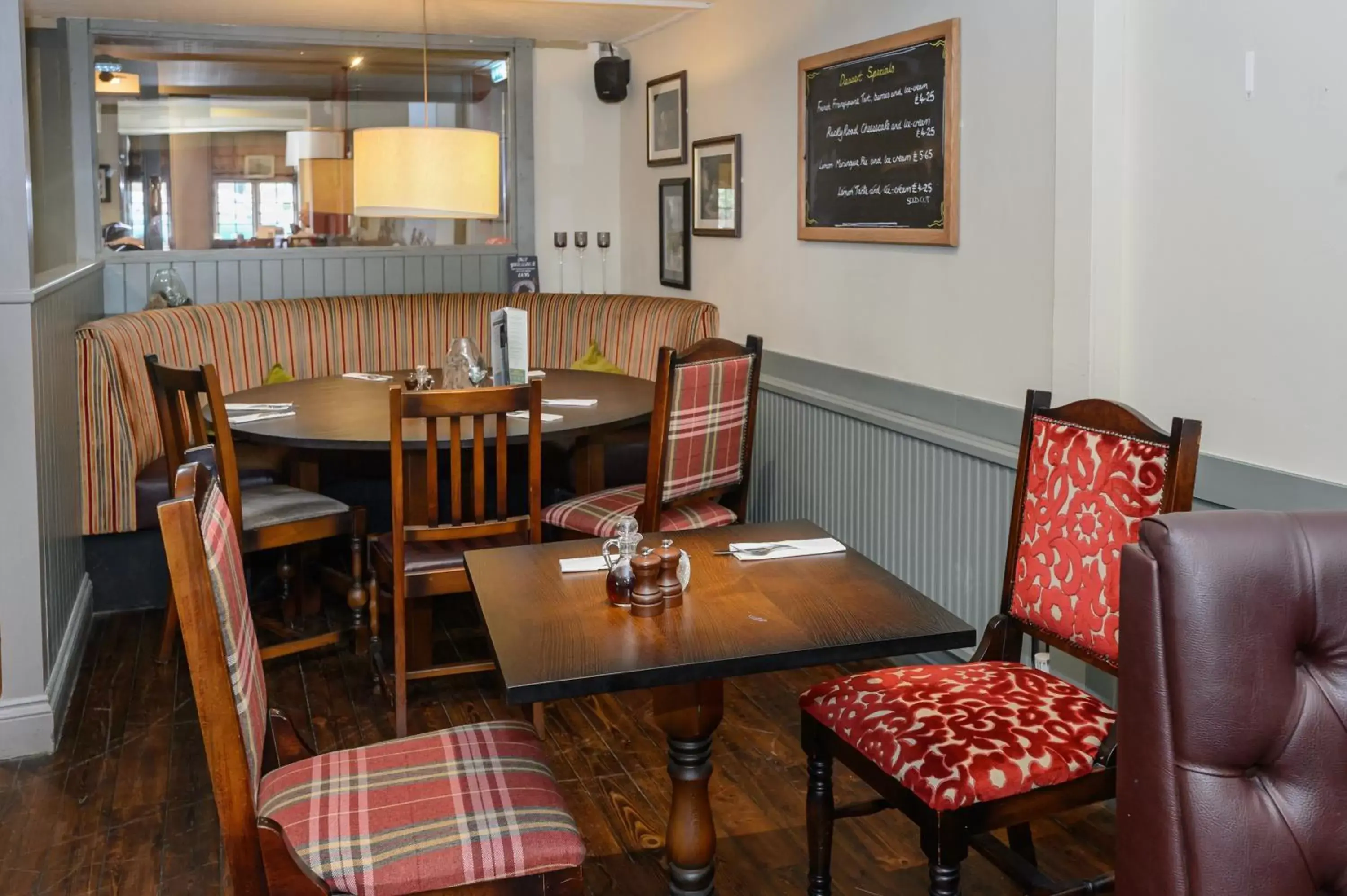 Dining area in Balfour Arms