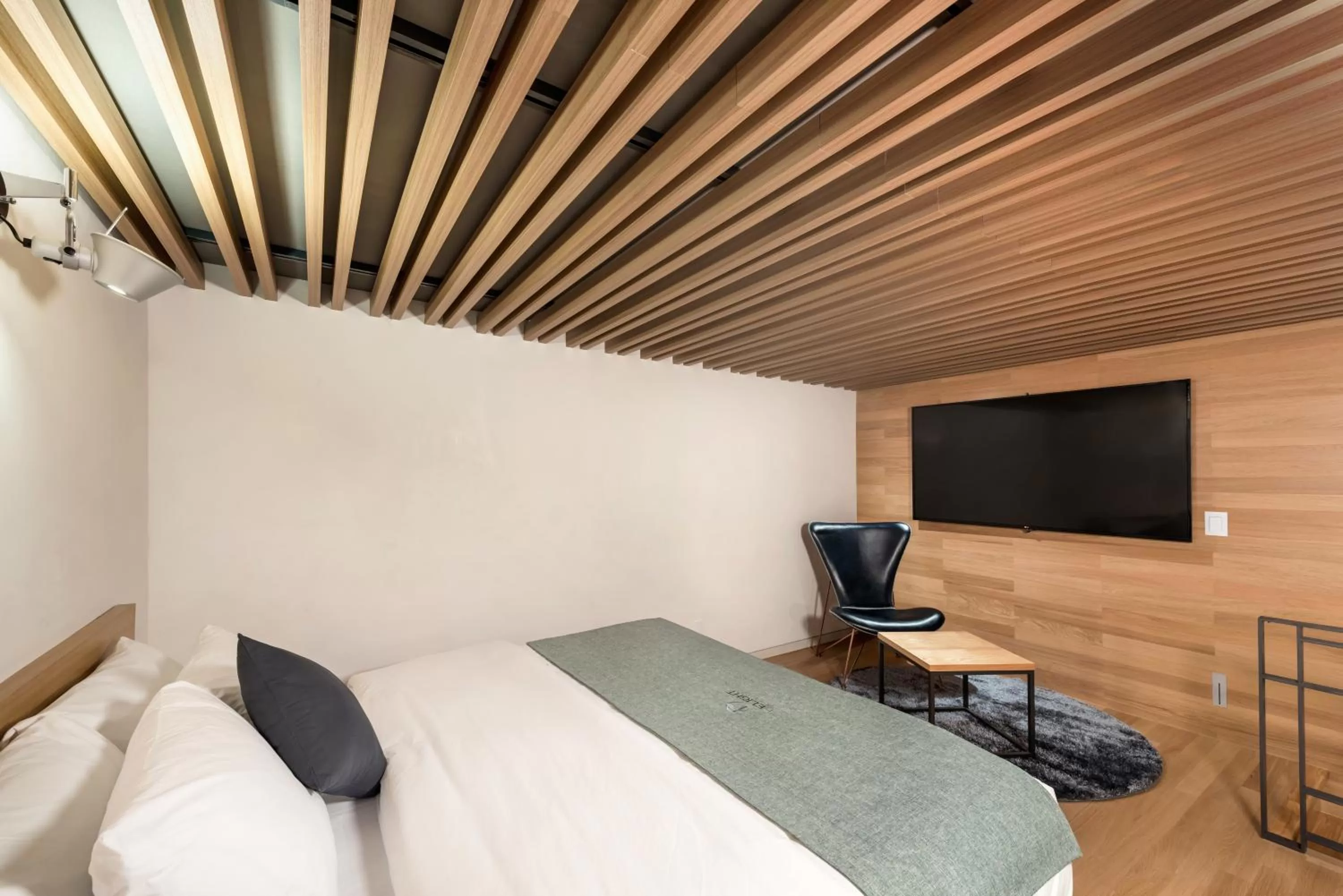 Bed in Delight Hotel Jamsil