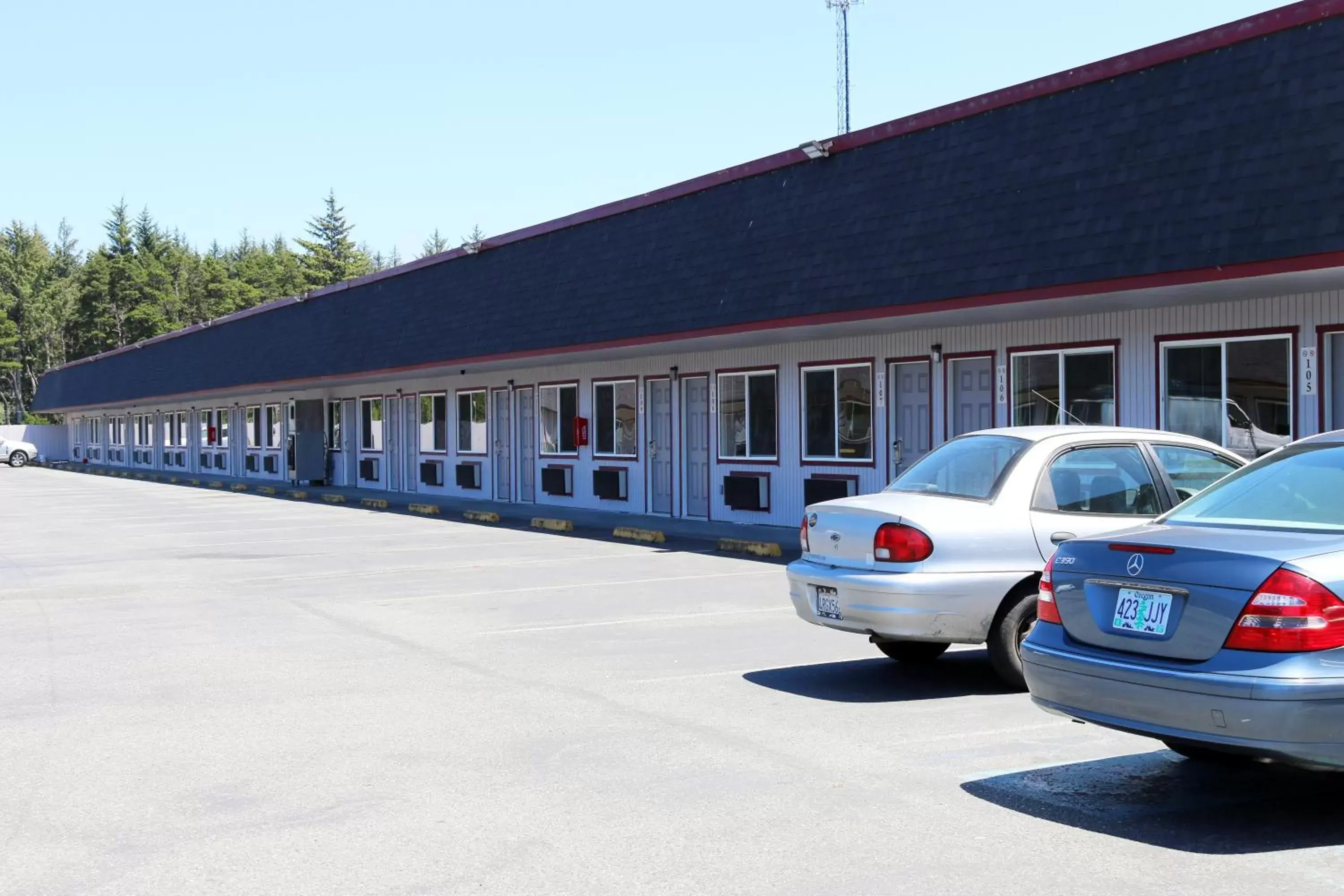 Facade/entrance, Property Building in Westward Inn