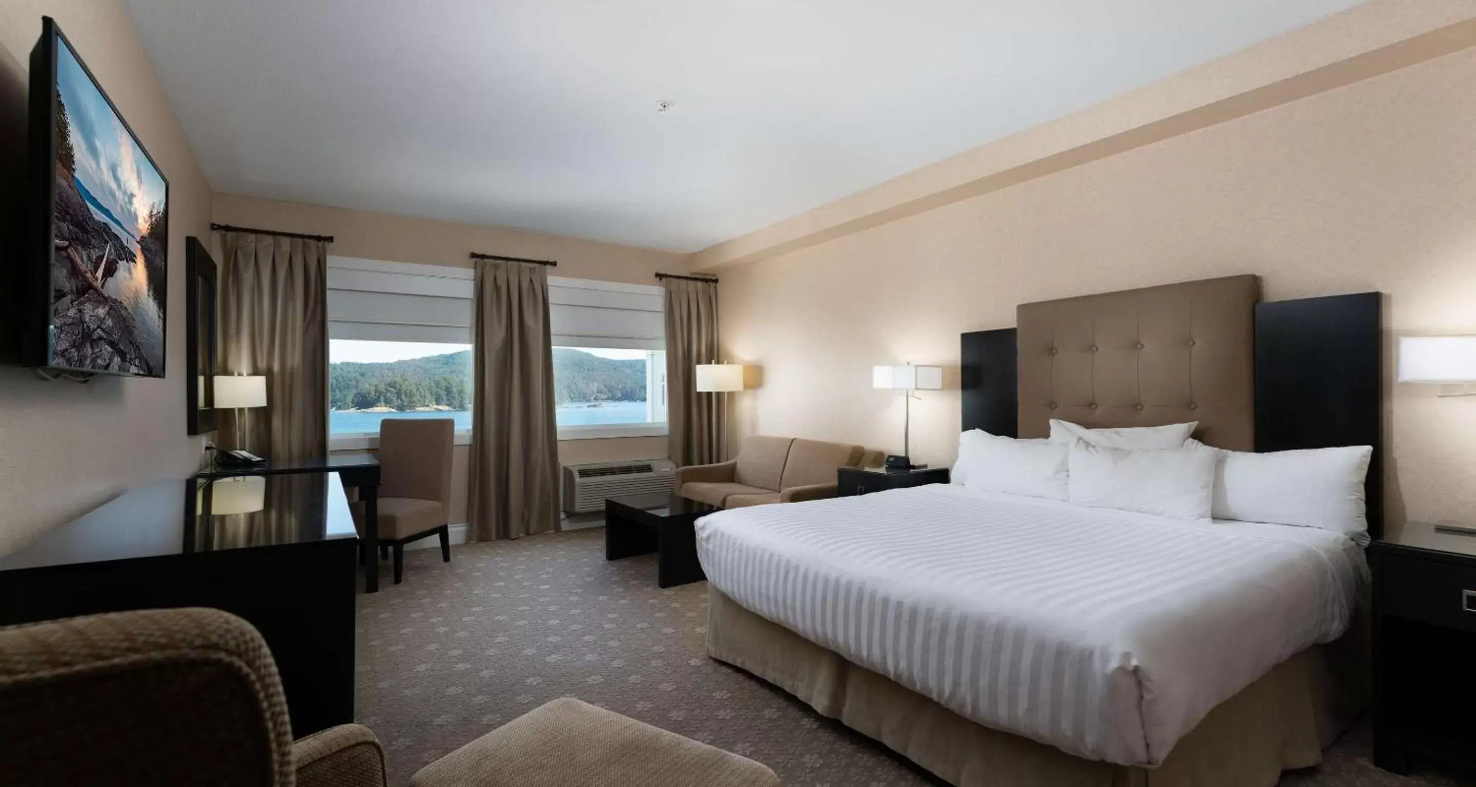 Bedroom in Prestige Oceanfront Resort, WorldHotels Luxury