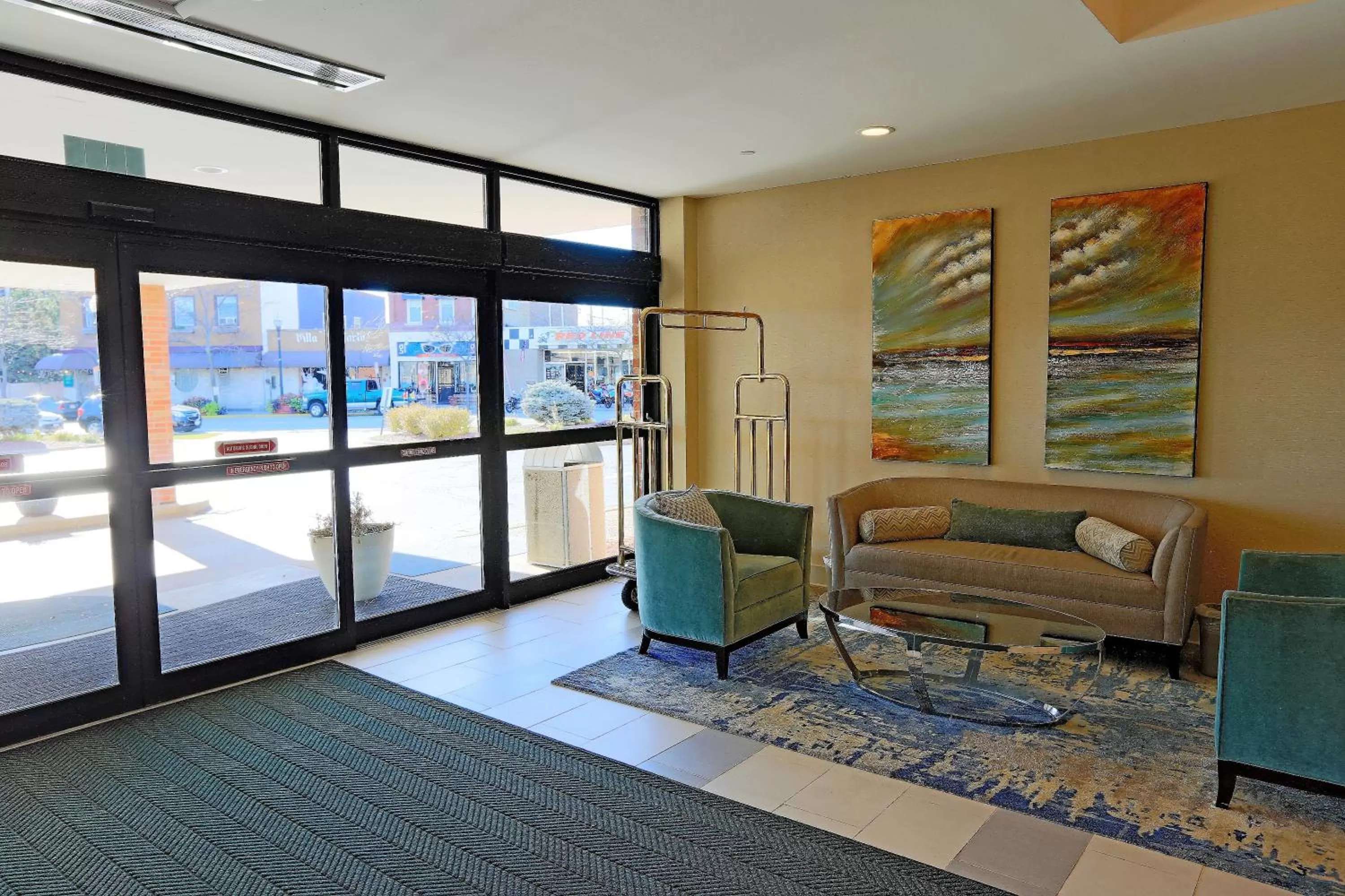 Facade/entrance in Wyndham Garden Kenosha Harborside