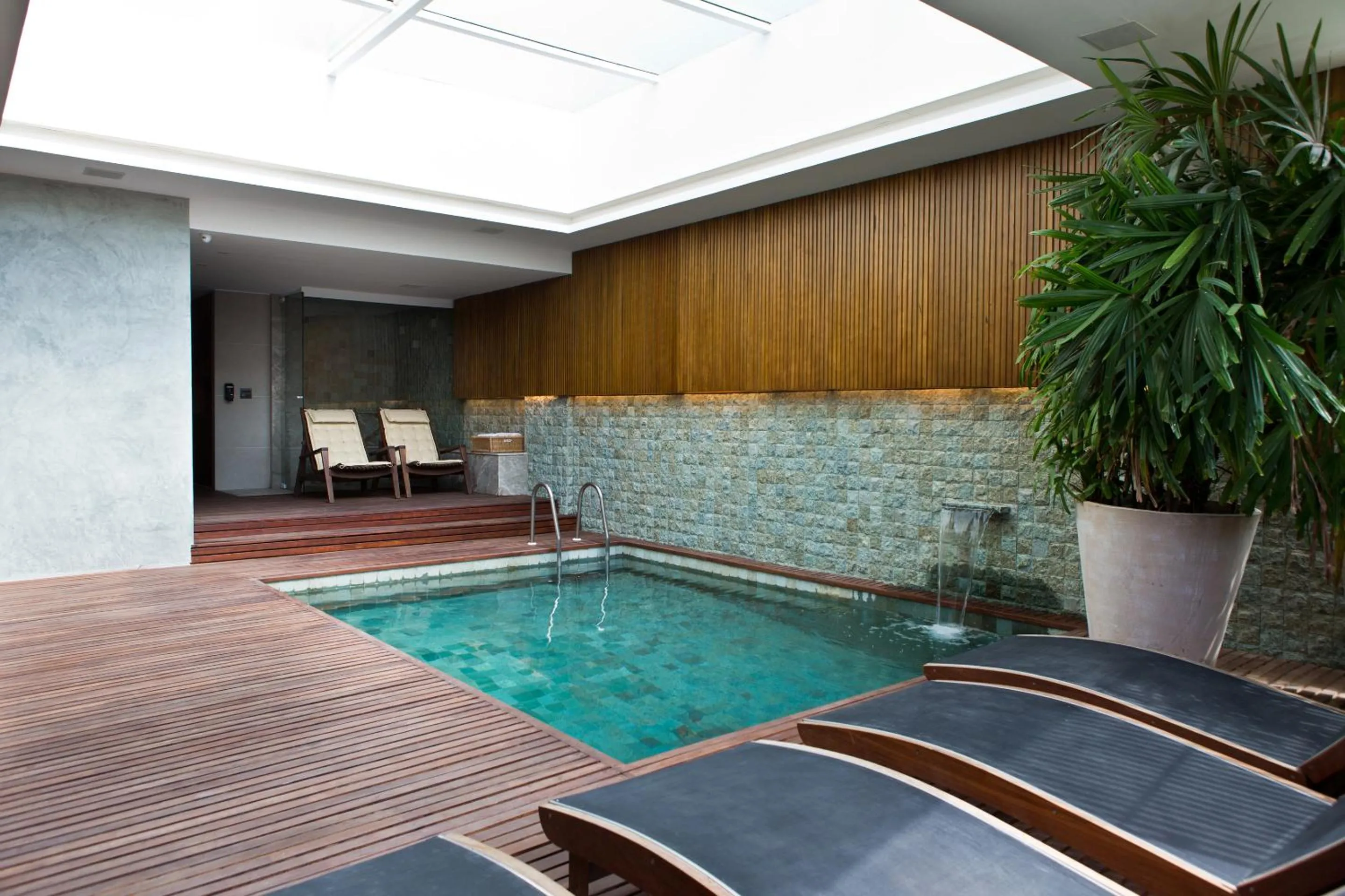 Swimming pool in Ritz Leblon