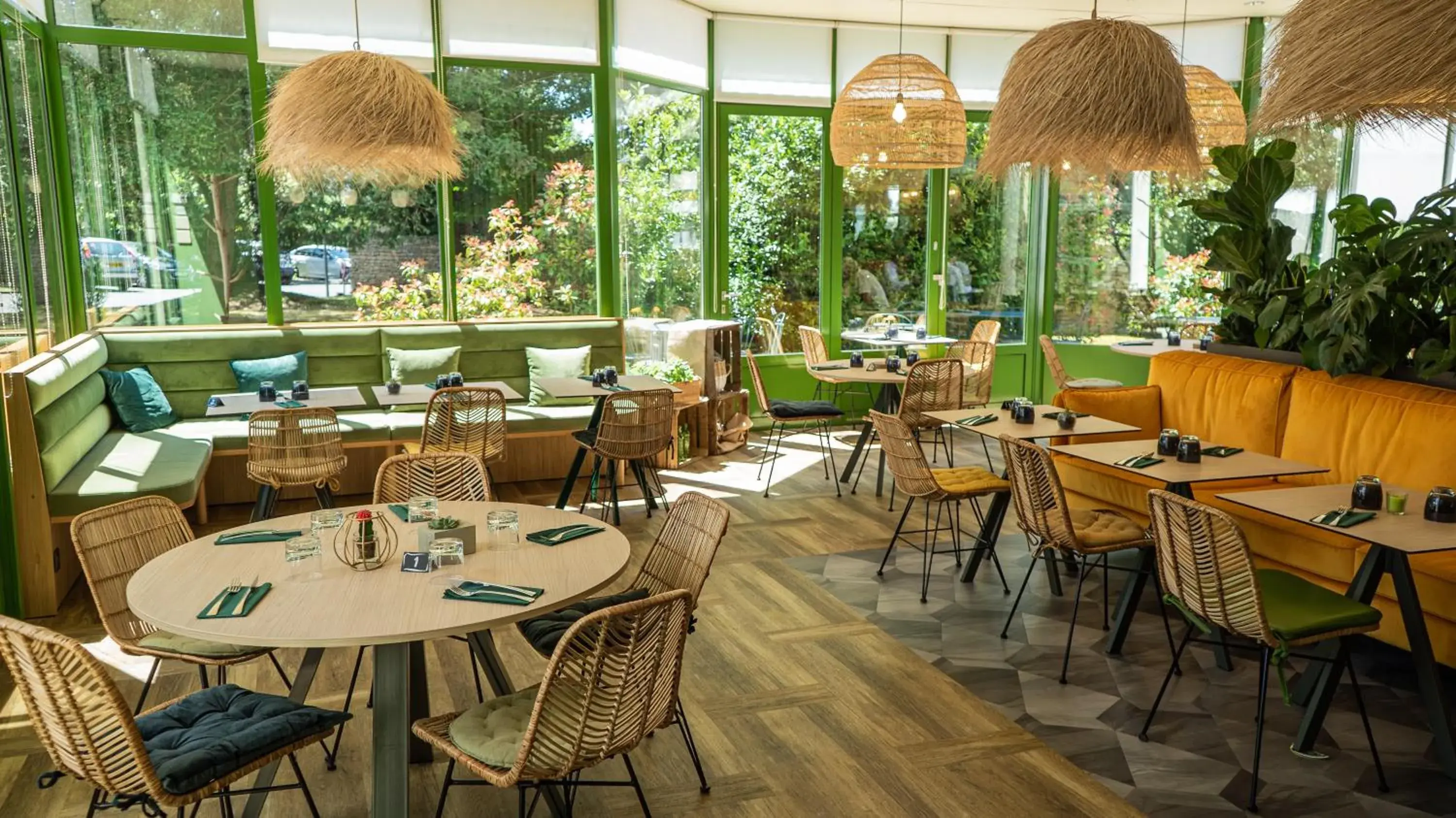 Restaurant/Places to Eat in Mercure Niort Marais Poitevin