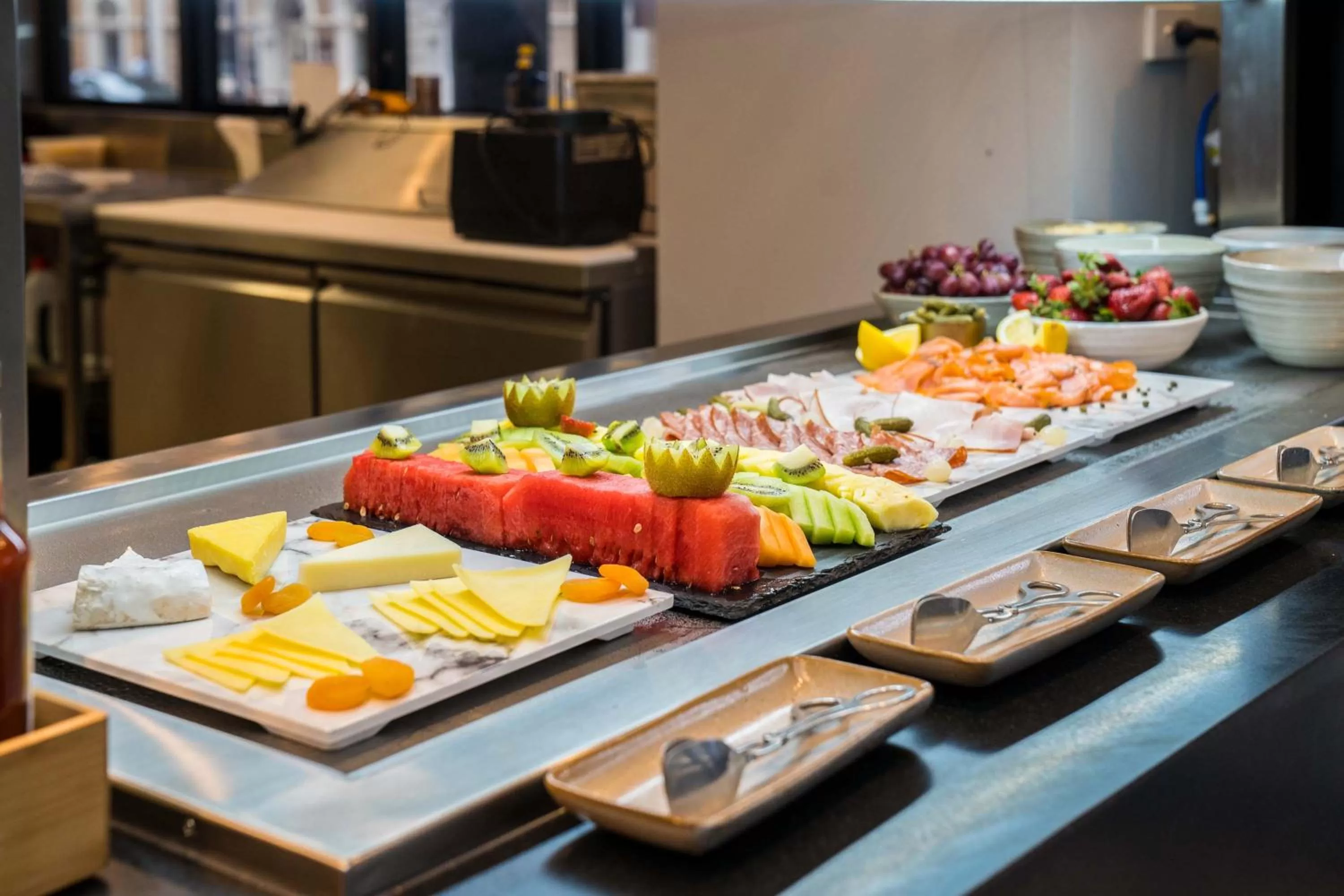 Breakfast in Peppers Waymouth Hotel