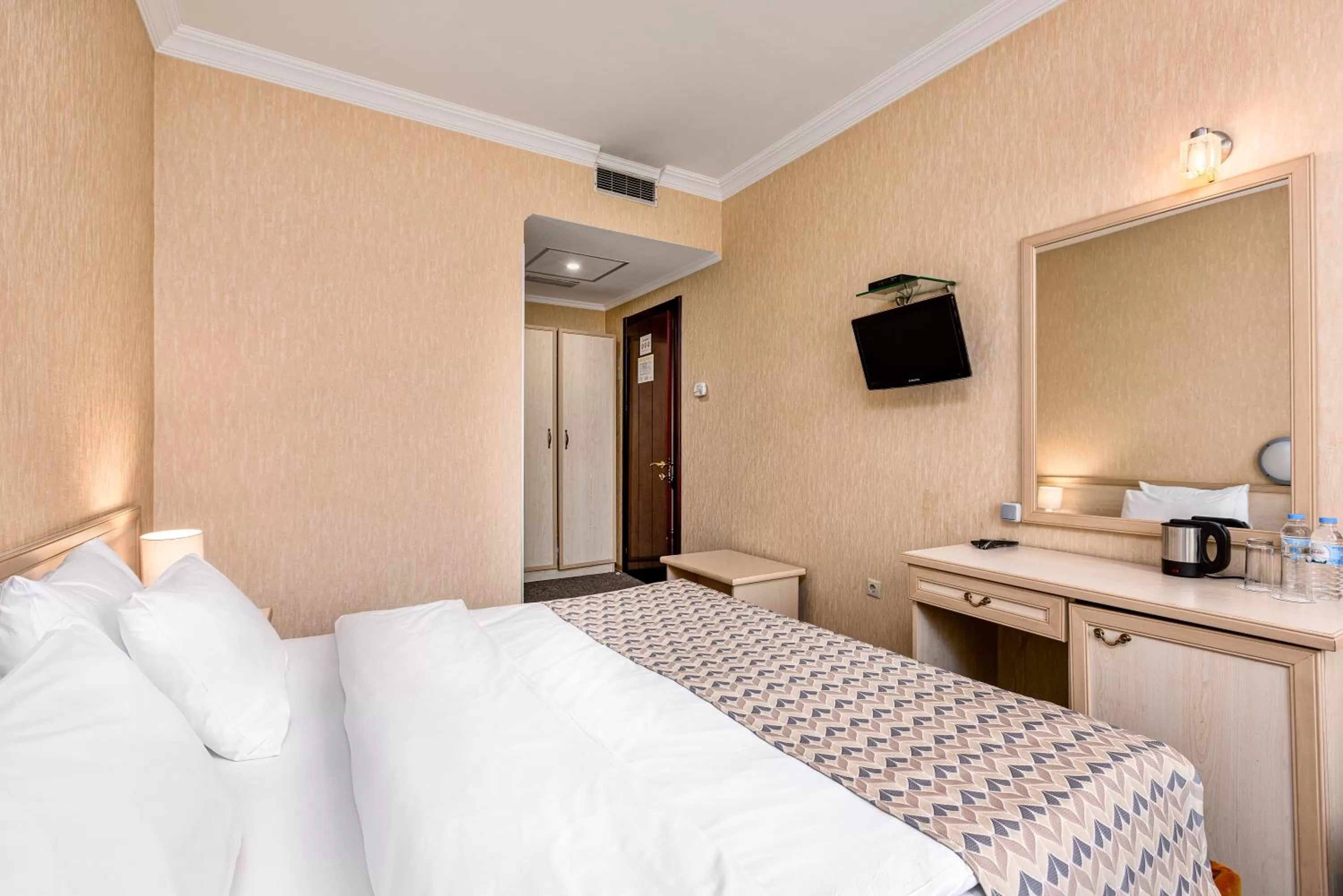 Photo of the whole room, Bed in Sharden Hotel