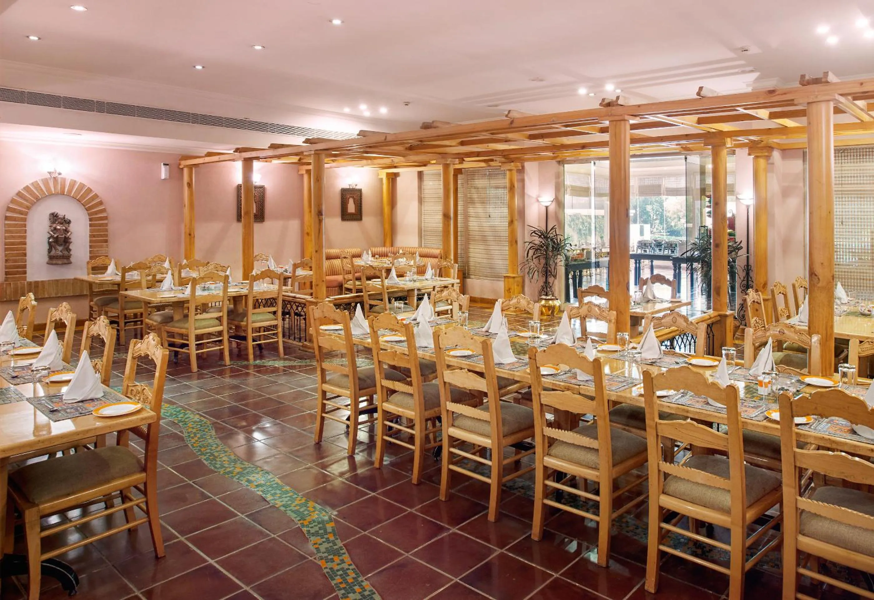 Restaurant/places to eat in KK Royal Hotel & Convention Centre