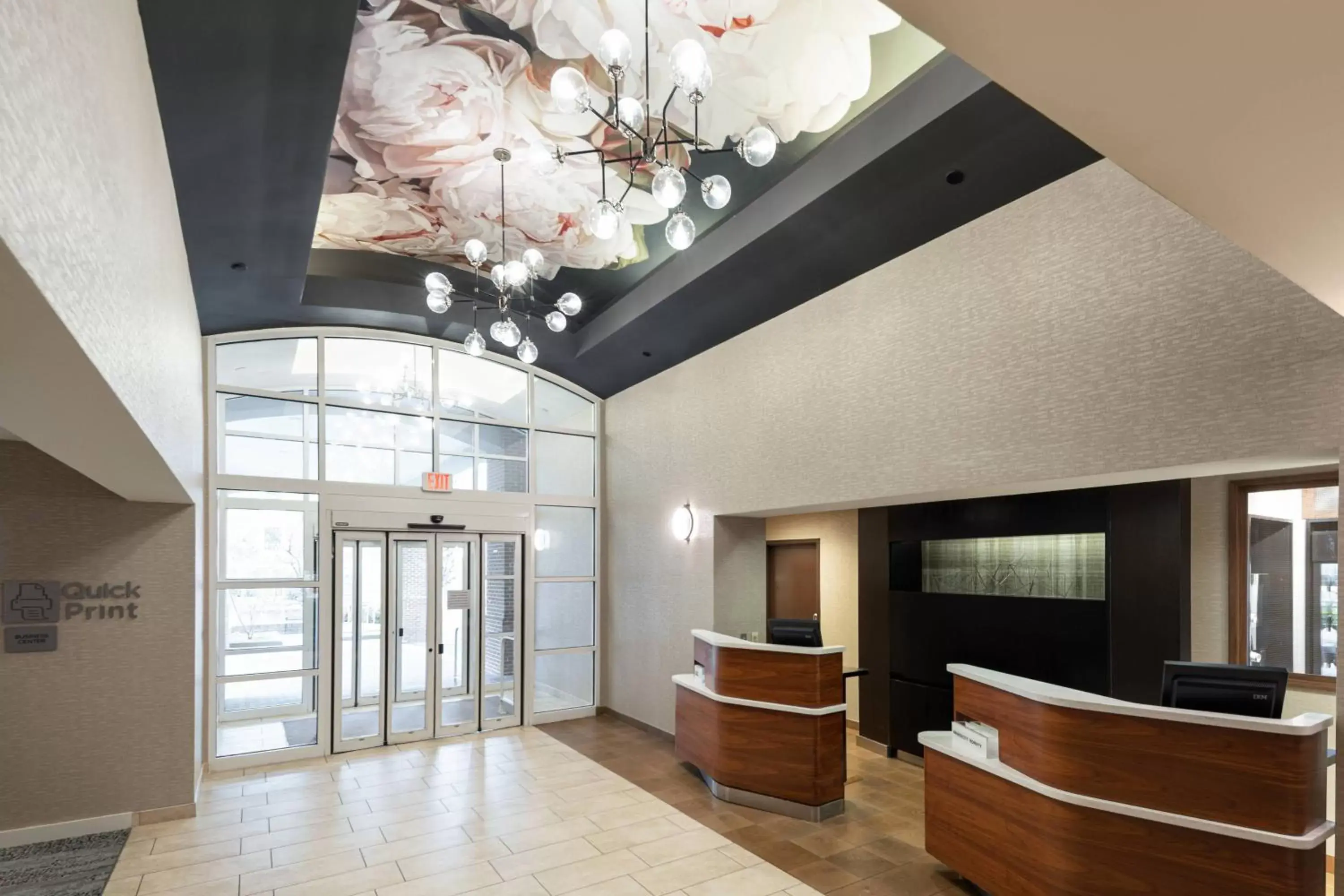 Lobby or reception, Lobby/Reception in Courtyard by Marriott Charlottesville - University Medical Center