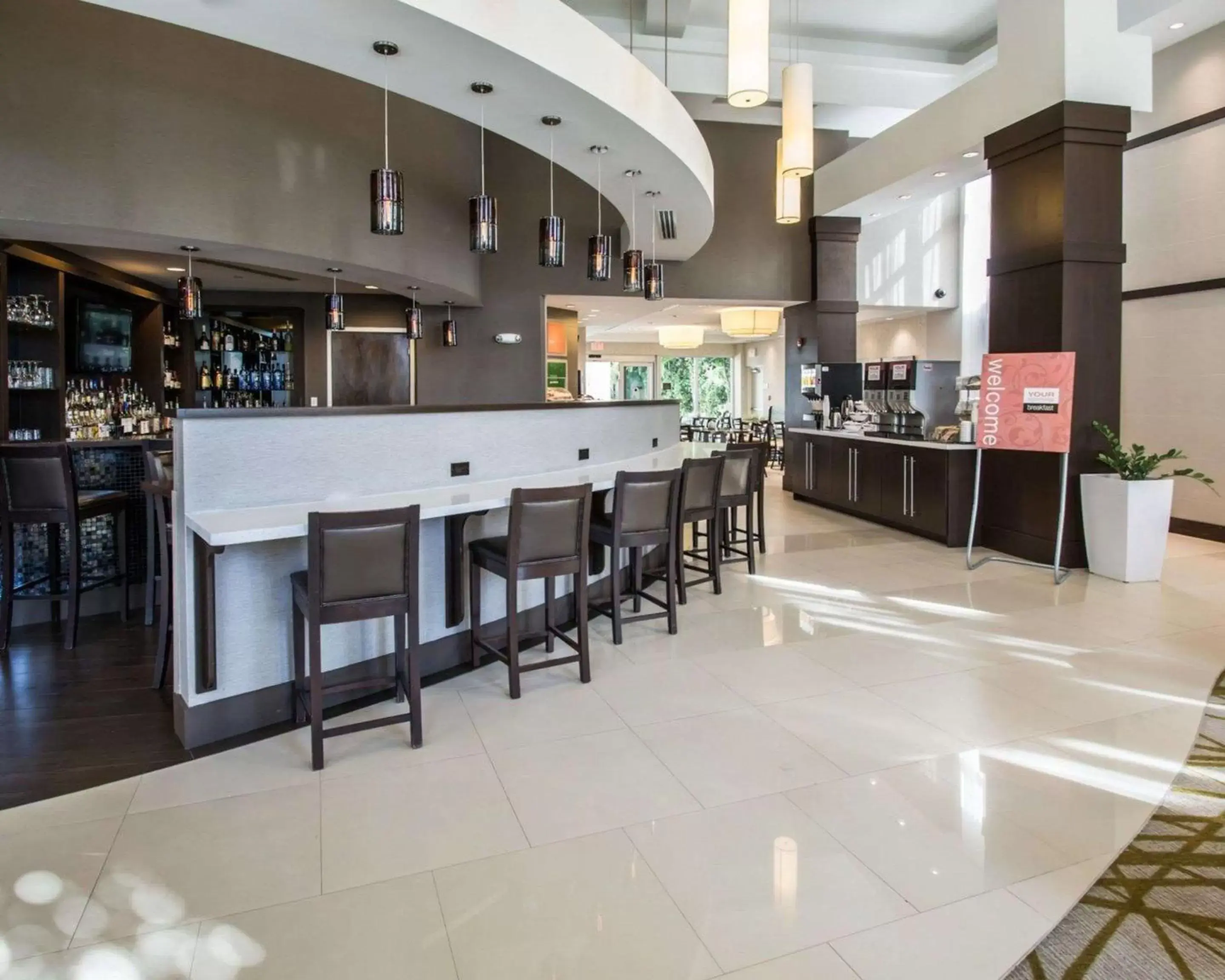 Lounge or bar, Lounge/Bar in Comfort Suites Miami Airport North