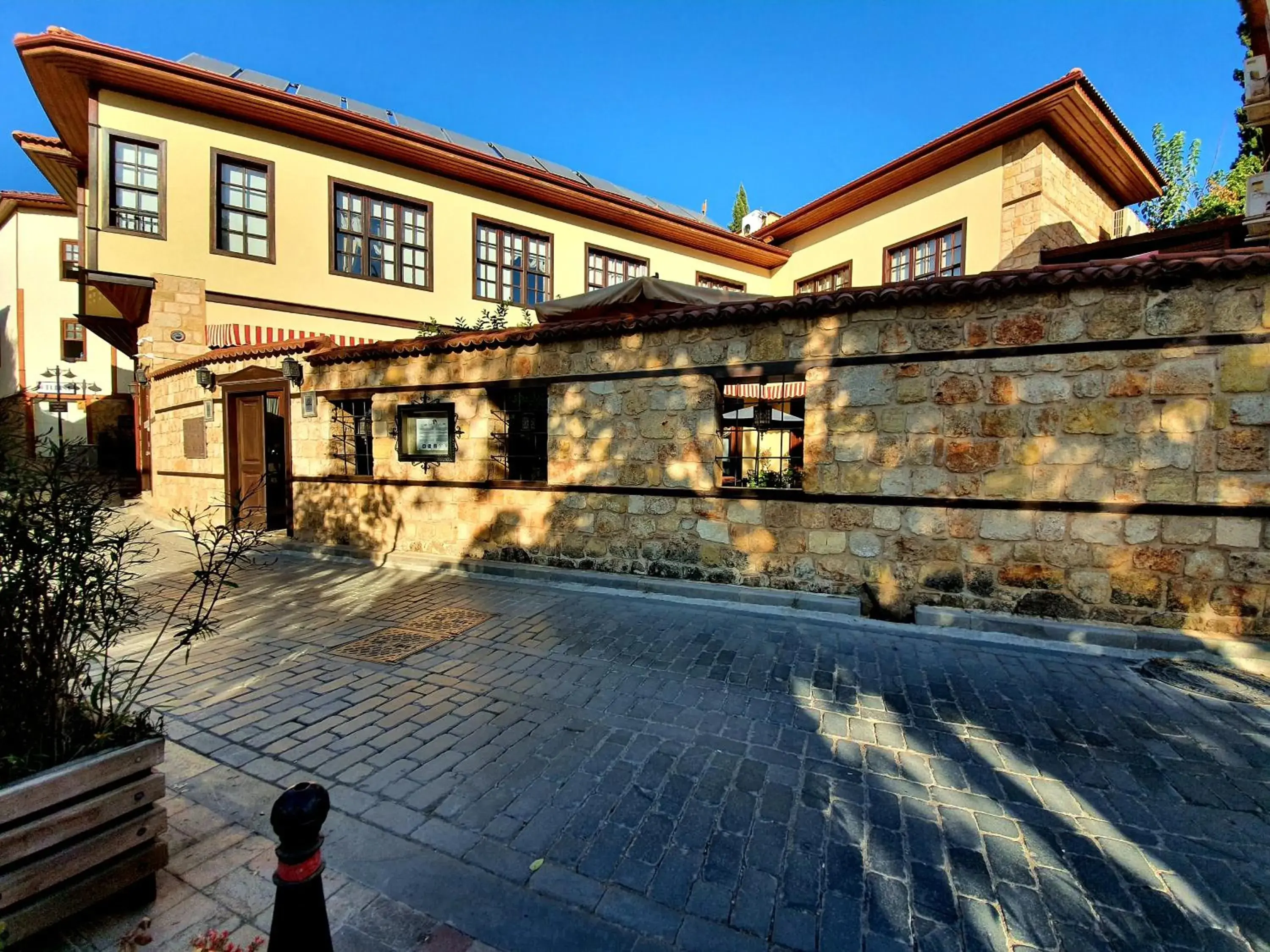 Property building in Eski Masal Hotel - Special Class Property building in Eski Masal Hotel - Special Class