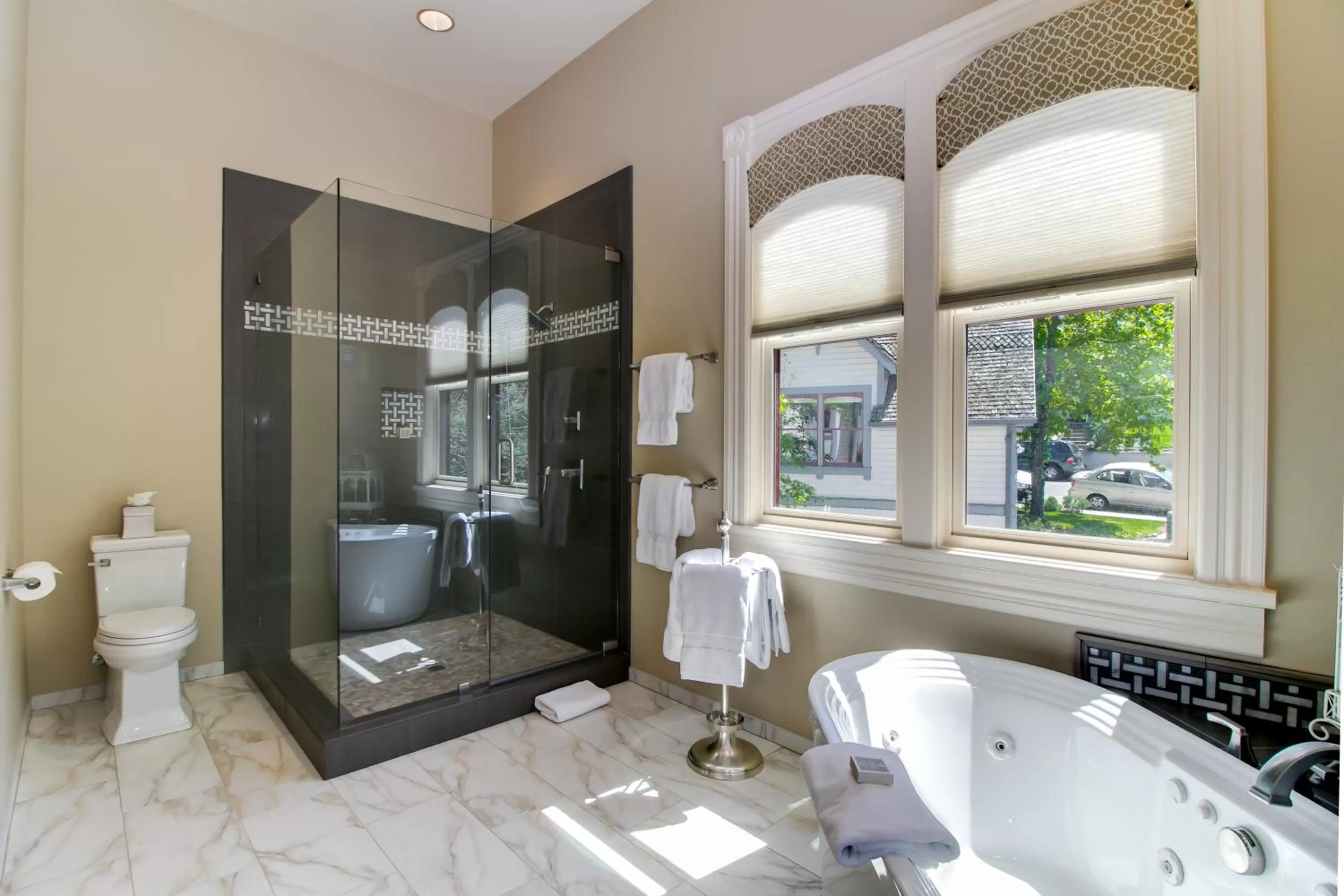 Bathroom in Winchester Inn