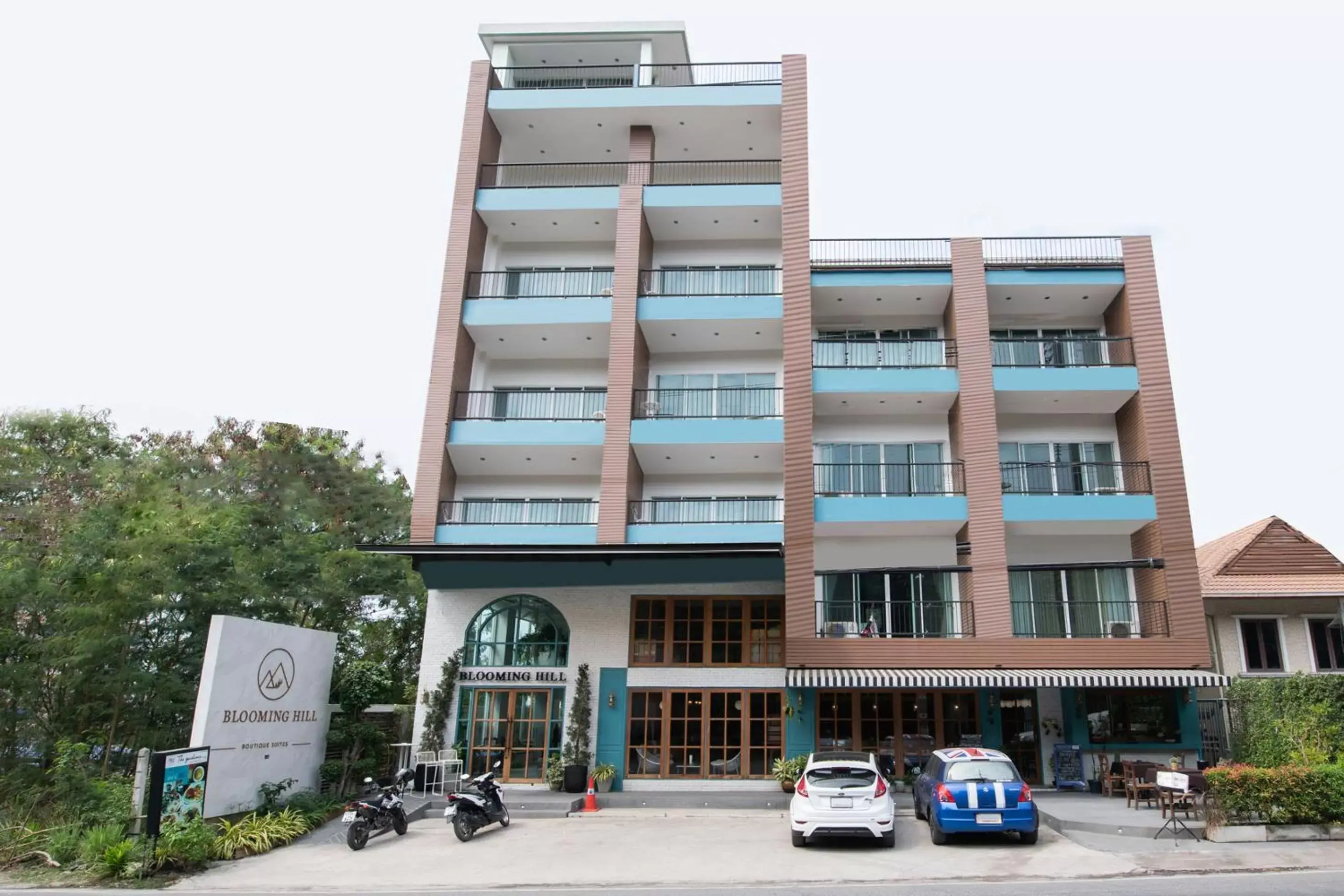 Facade/entrance, Property Building in Blooming Hill Boutique Suites