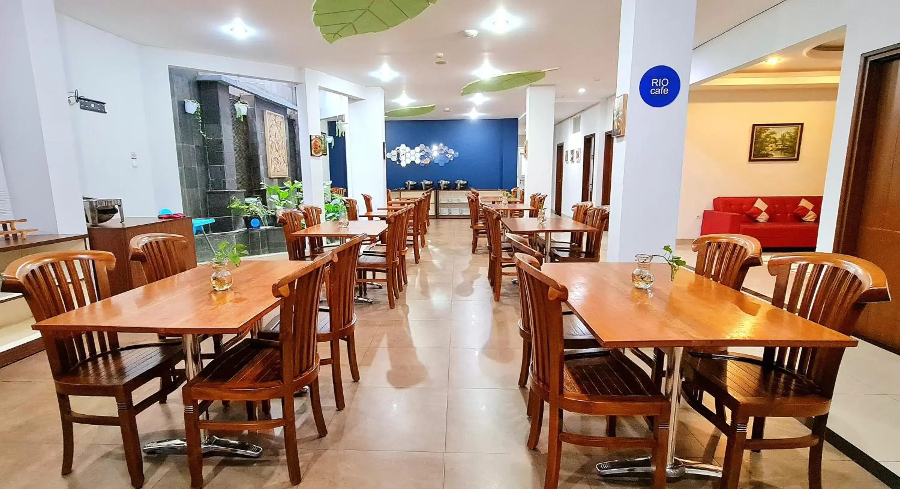 Restaurant/Places to Eat in Hotel Dafam Rio