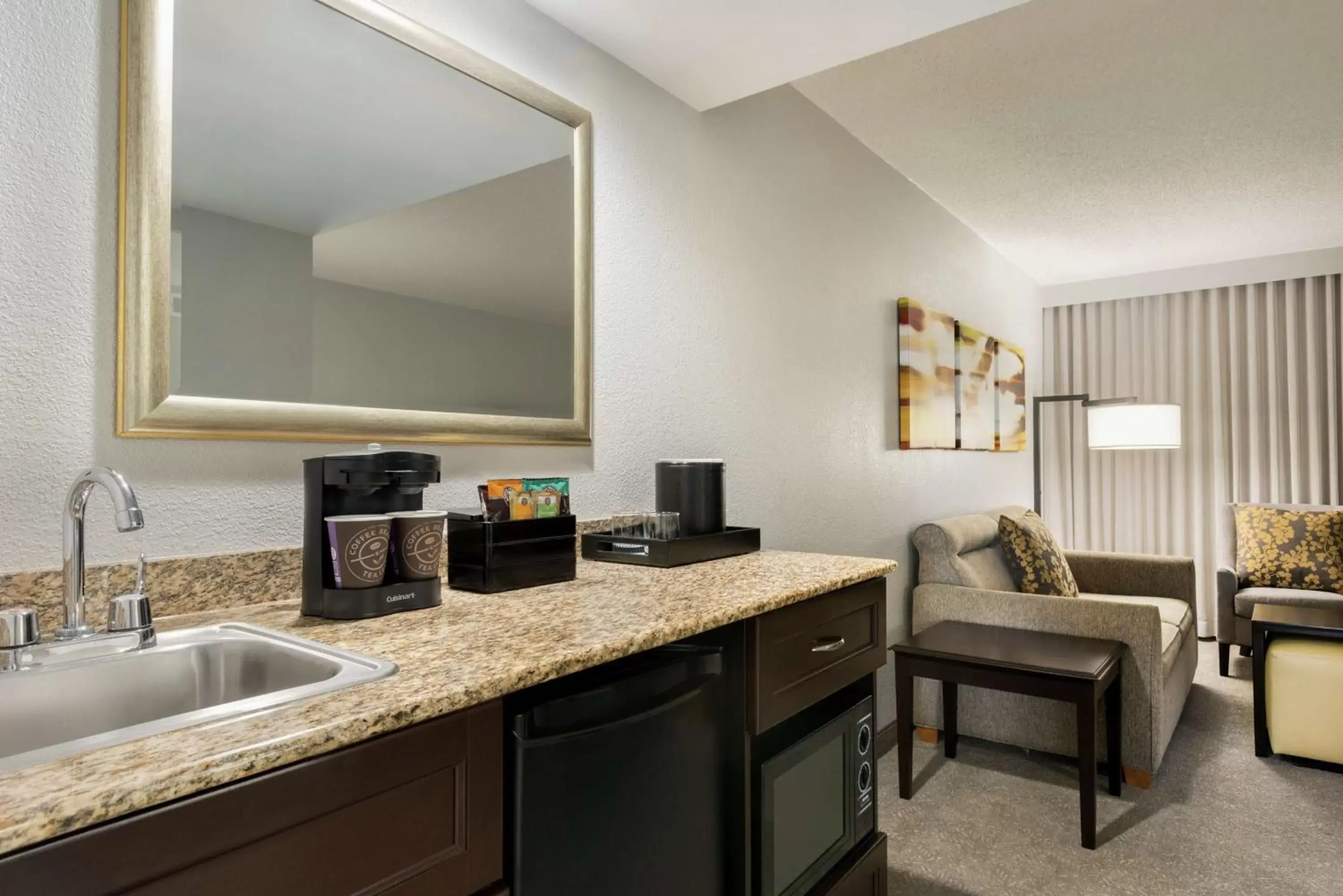Bedroom, Kitchen/Kitchenette in Embassy Suites by Hilton Atlanta Alpharetta