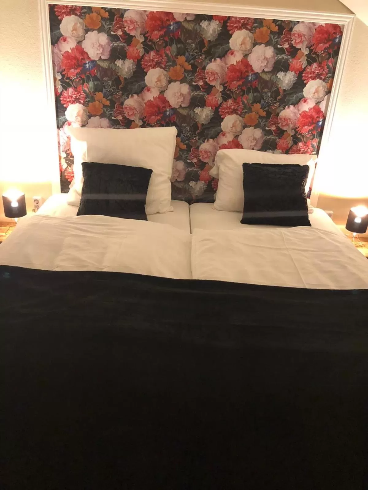 Bed in Hotel Athen Kelsterbach Frankfurt Airport