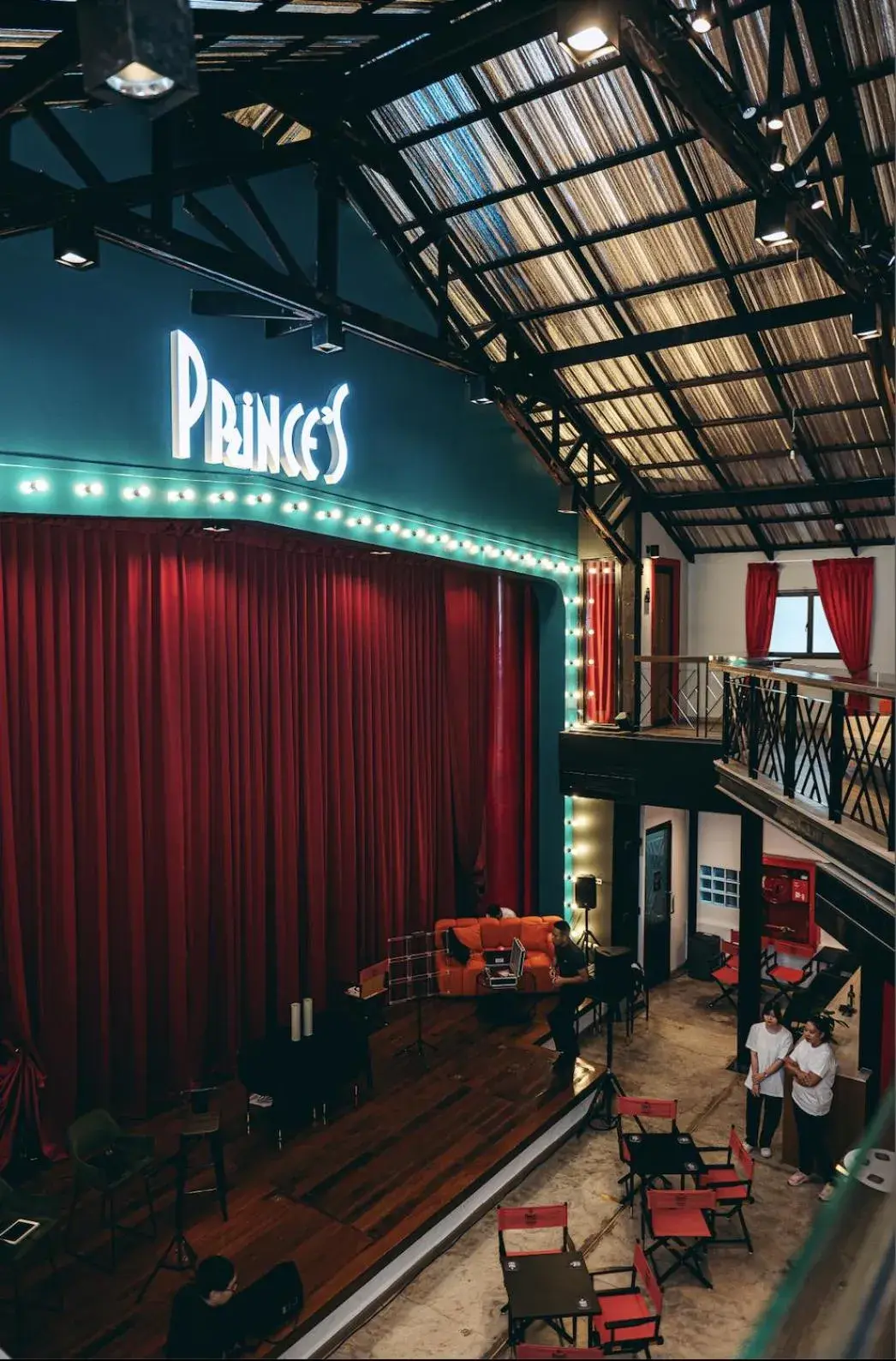 Restaurant/places to eat in Prince Theatre Heritage Stay