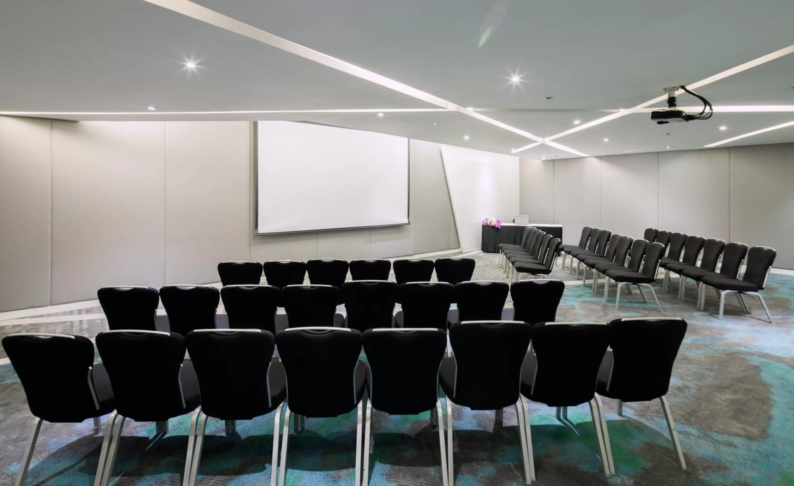 Meeting/conference room in Centara Watergate Pavilion Hotel Bangkok