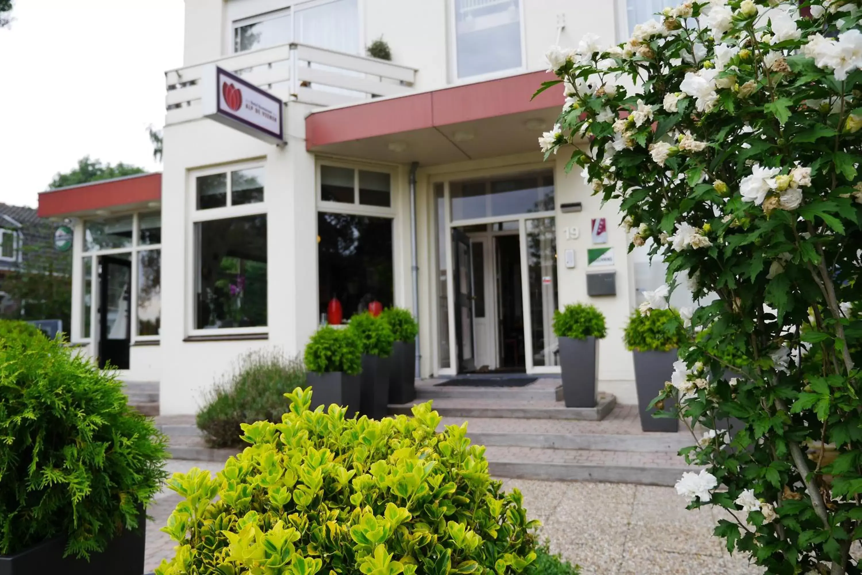 Facade/entrance, Property Building in Alp de Veenen Hotel