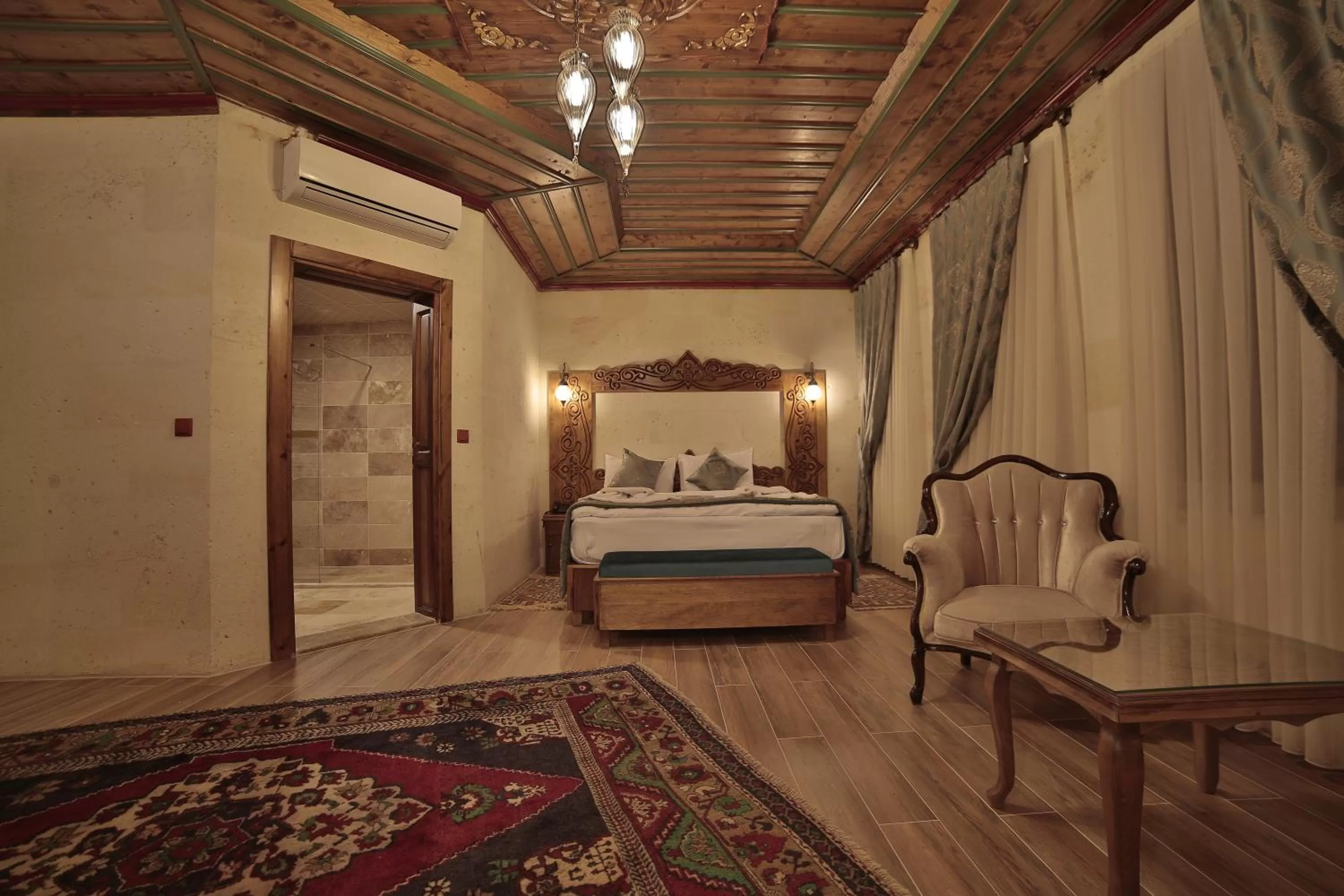 Shower, Bed in Grand Cappadocia Hotel