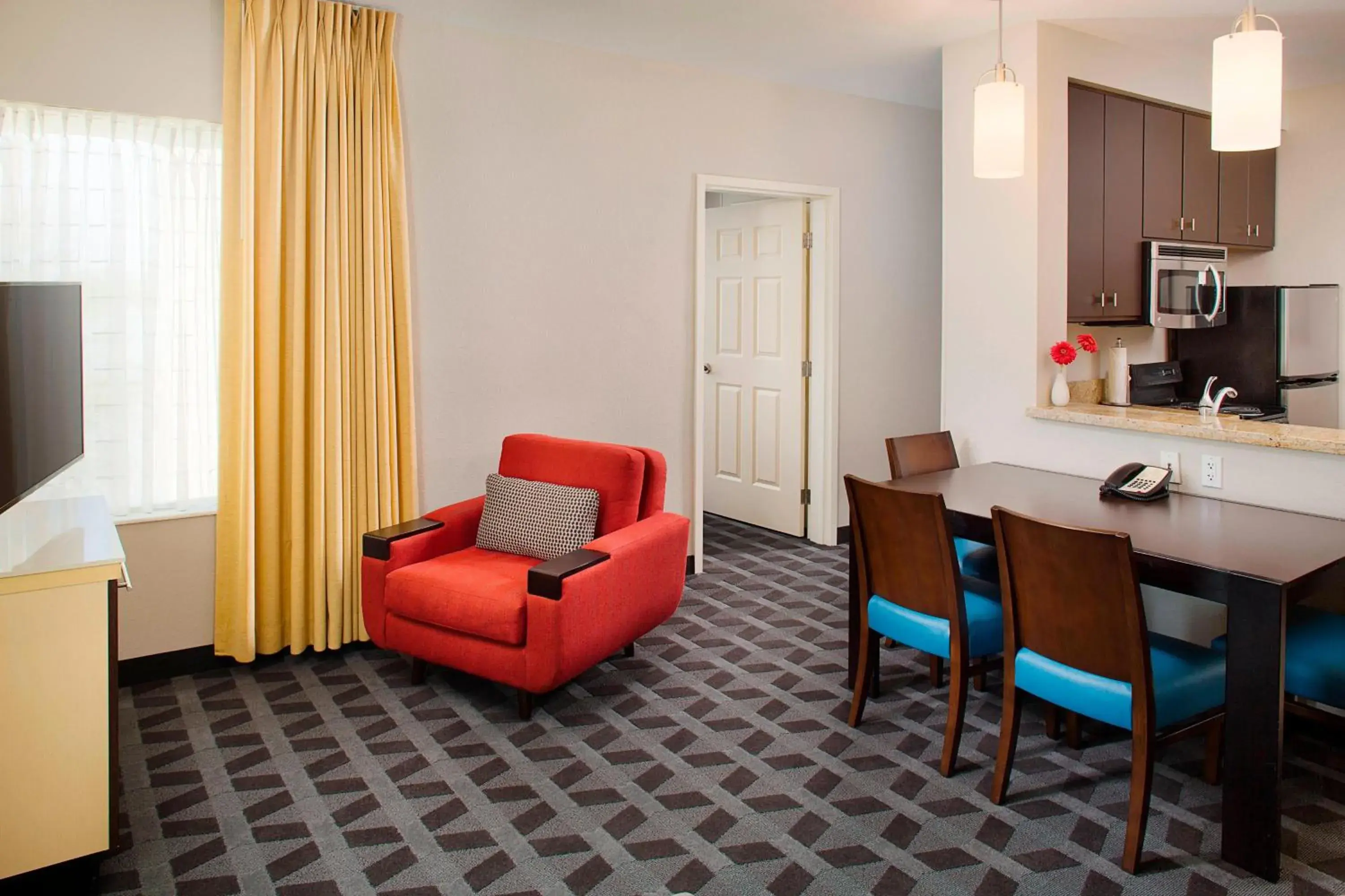 Living room, Seating Area in TownePlace Suites by Marriott Phoenix Goodyear