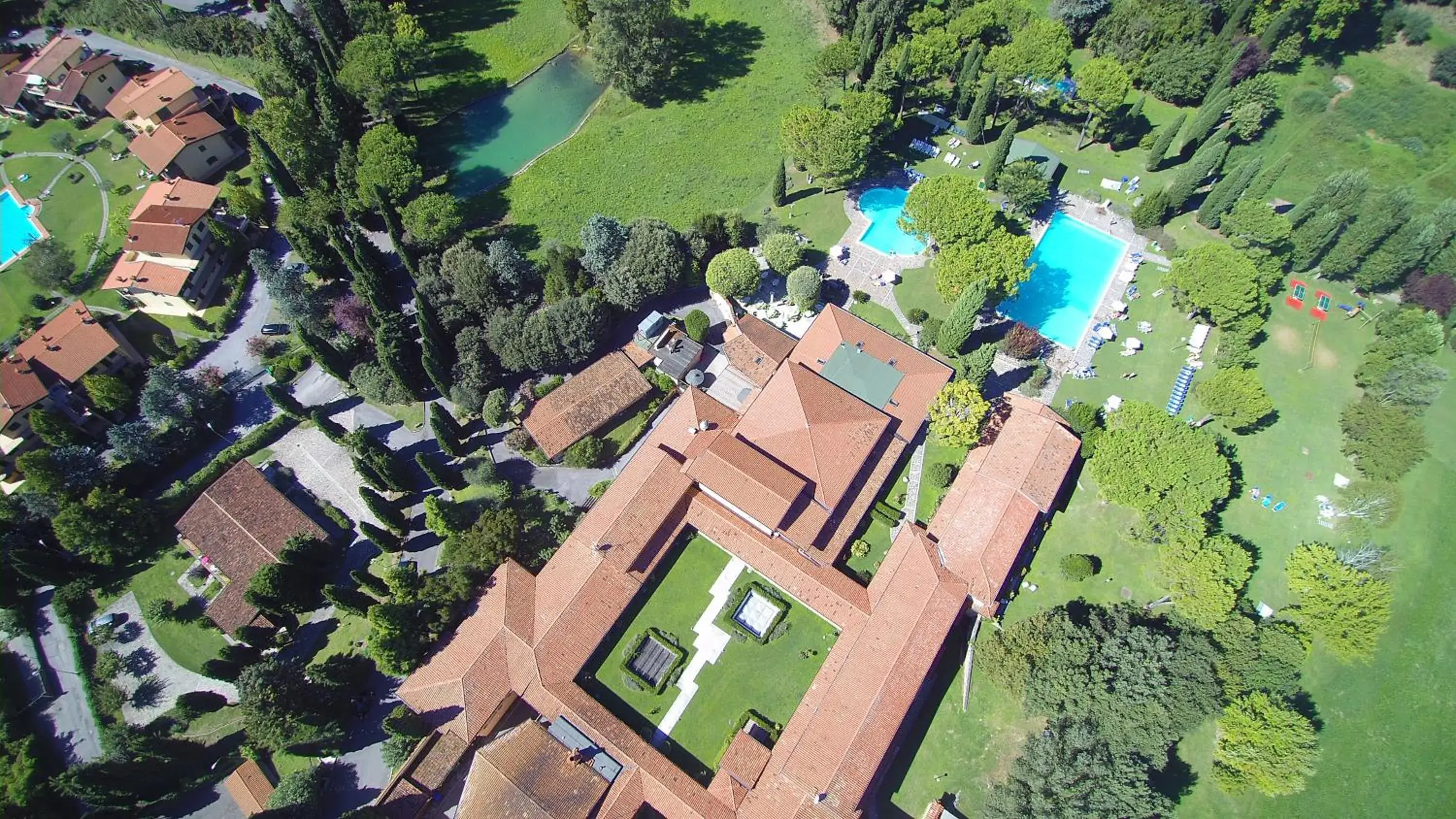 Bird's eye view, Bird's-eye View in West Garda Hotel