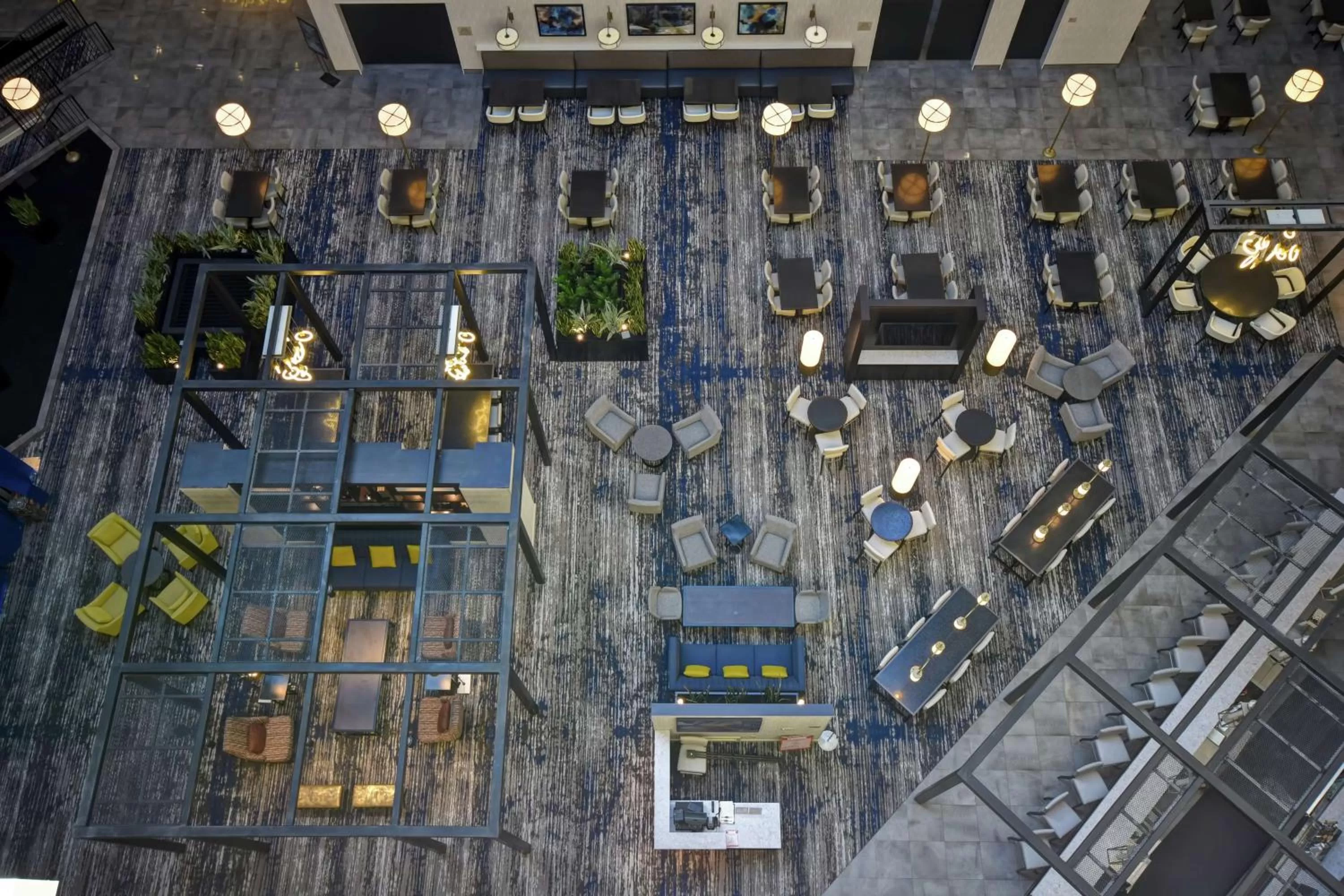 Lobby or reception in Embassy Suites Montgomery - Hotel & Conference Center