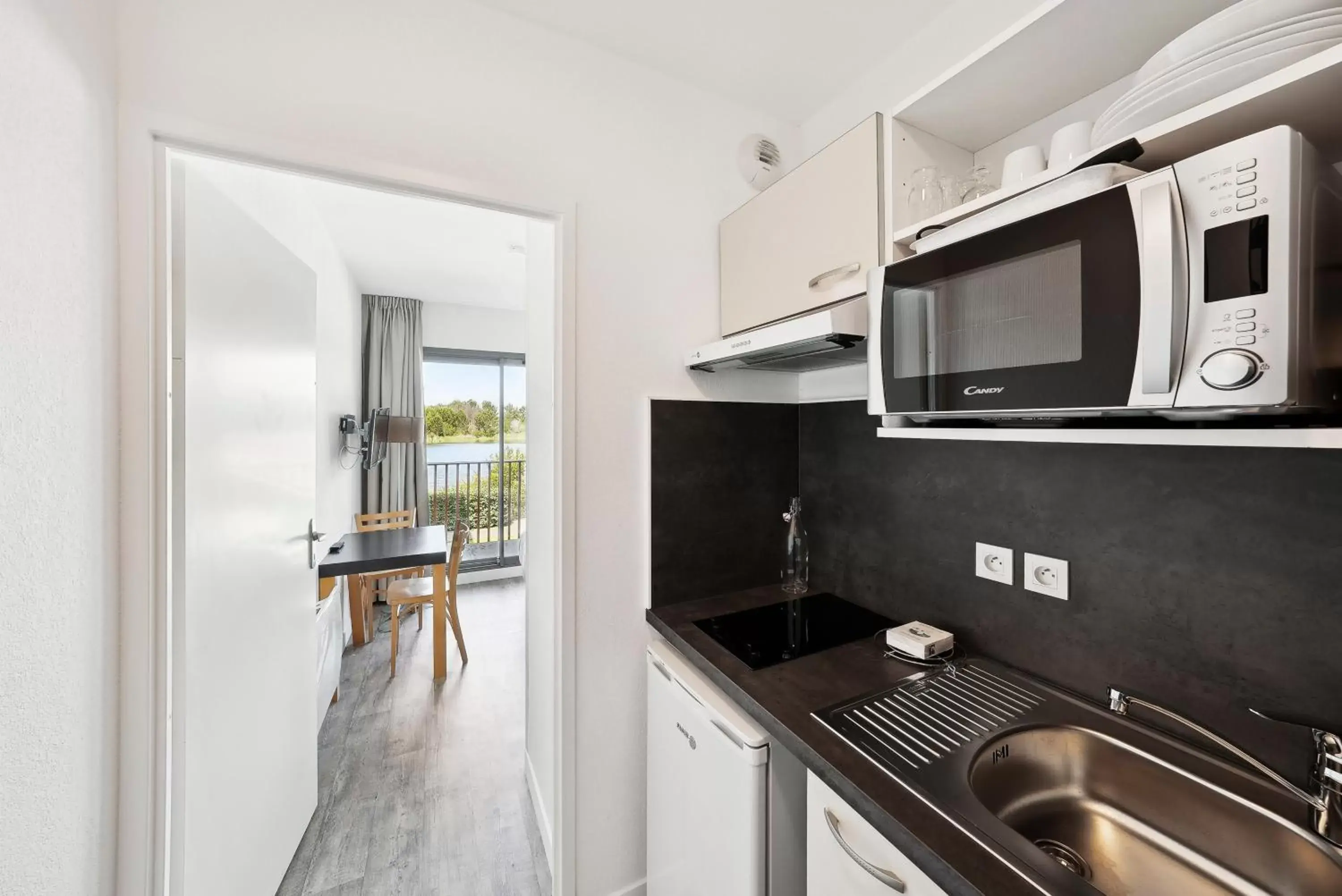 Kitchen/Kitchenette in All Suites La Teste – Bassin d’Arcachon