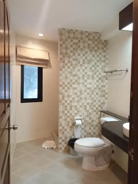 Shower, Bathroom in Sea Star House