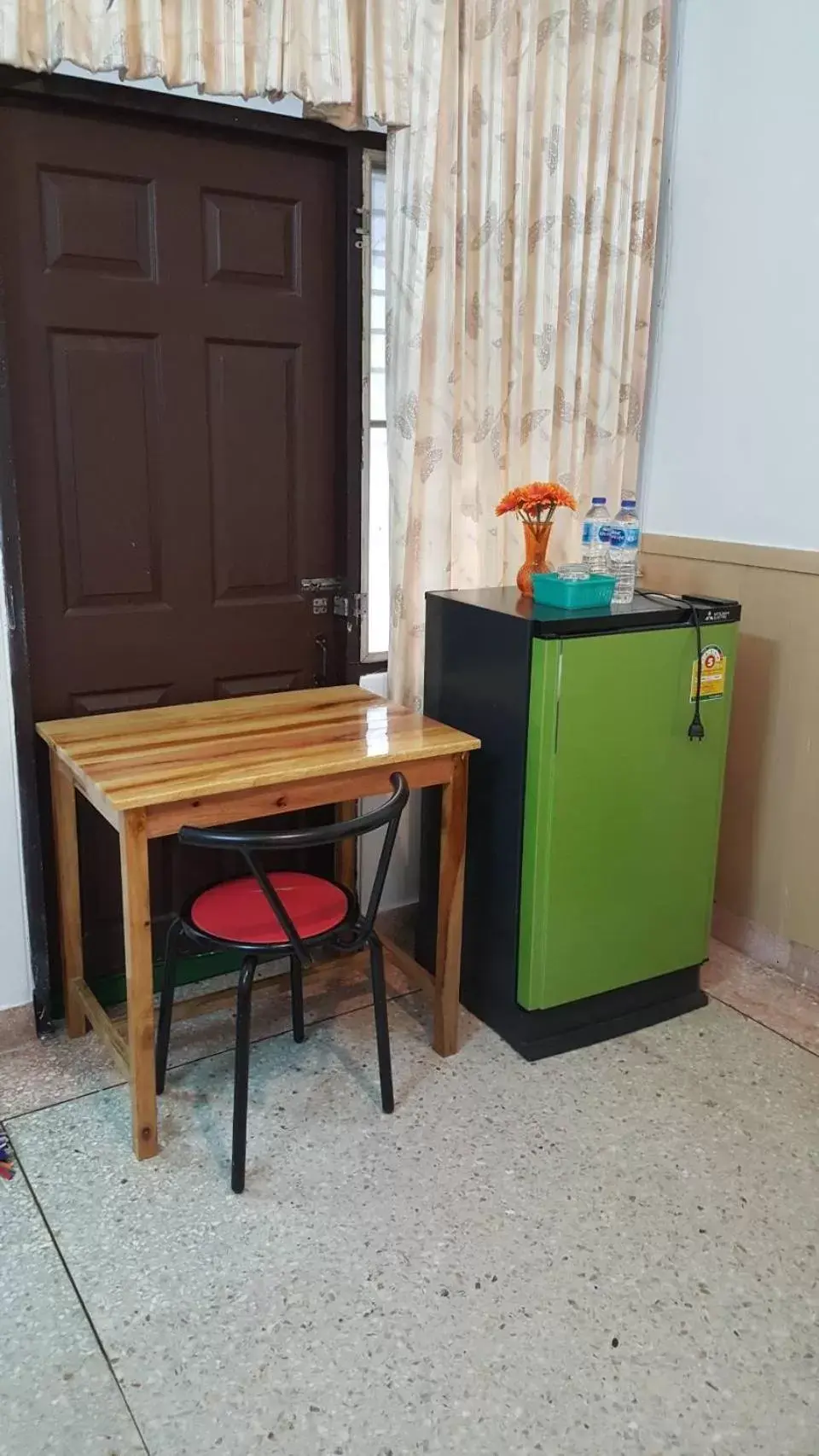 Dining area, TV/Entertainment Center in Sataya Apartment