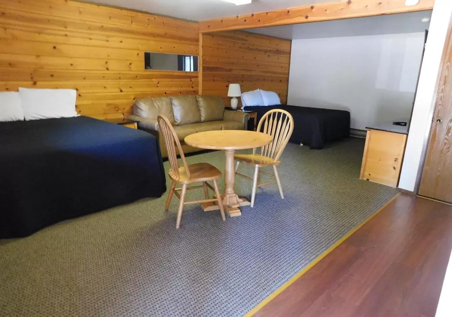 Living room, Dining Area in Packwood Inn