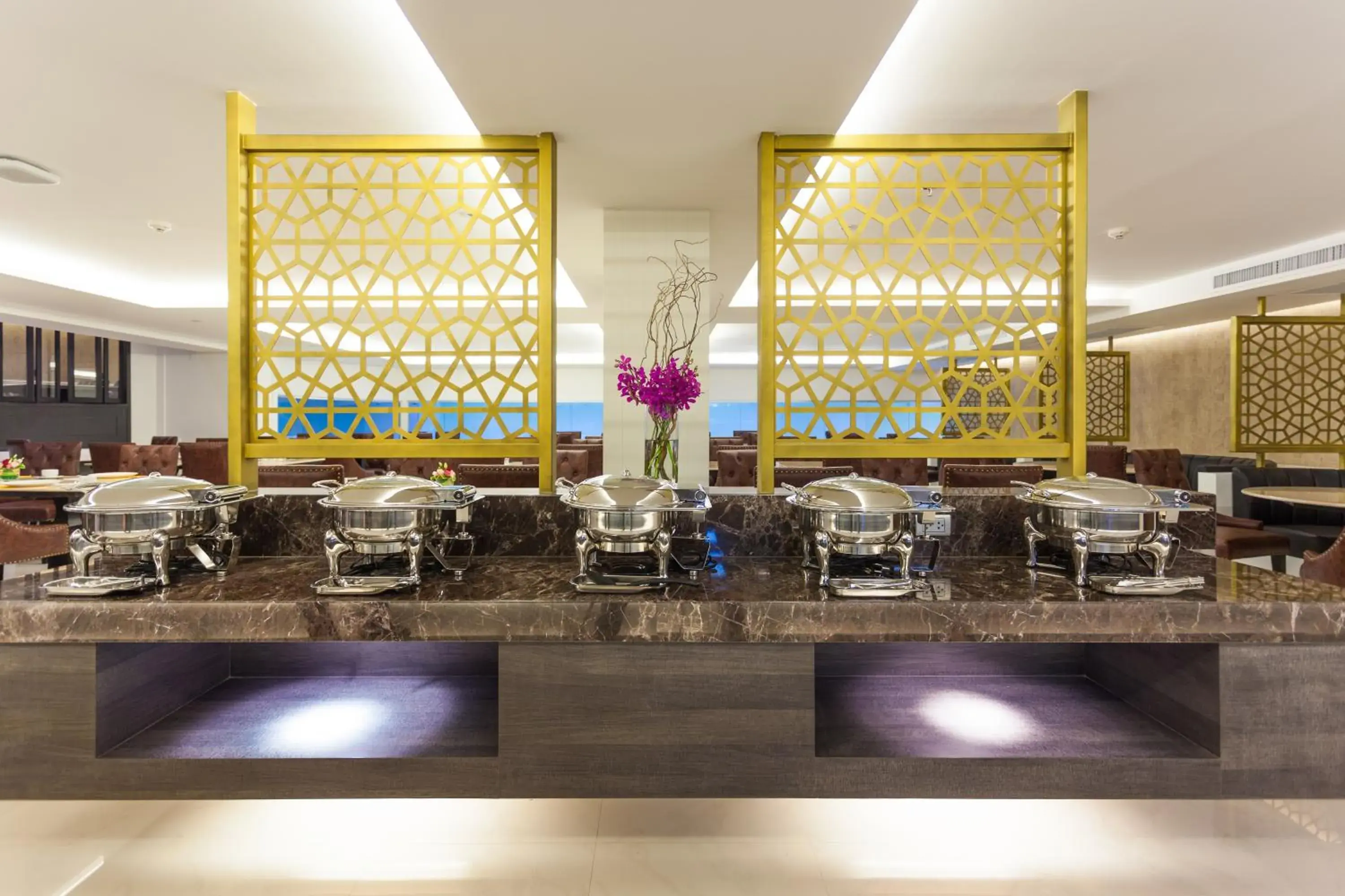 Restaurant/Places to Eat in Grand 5 Hotel & Plaza Sukhumvit Bangkok