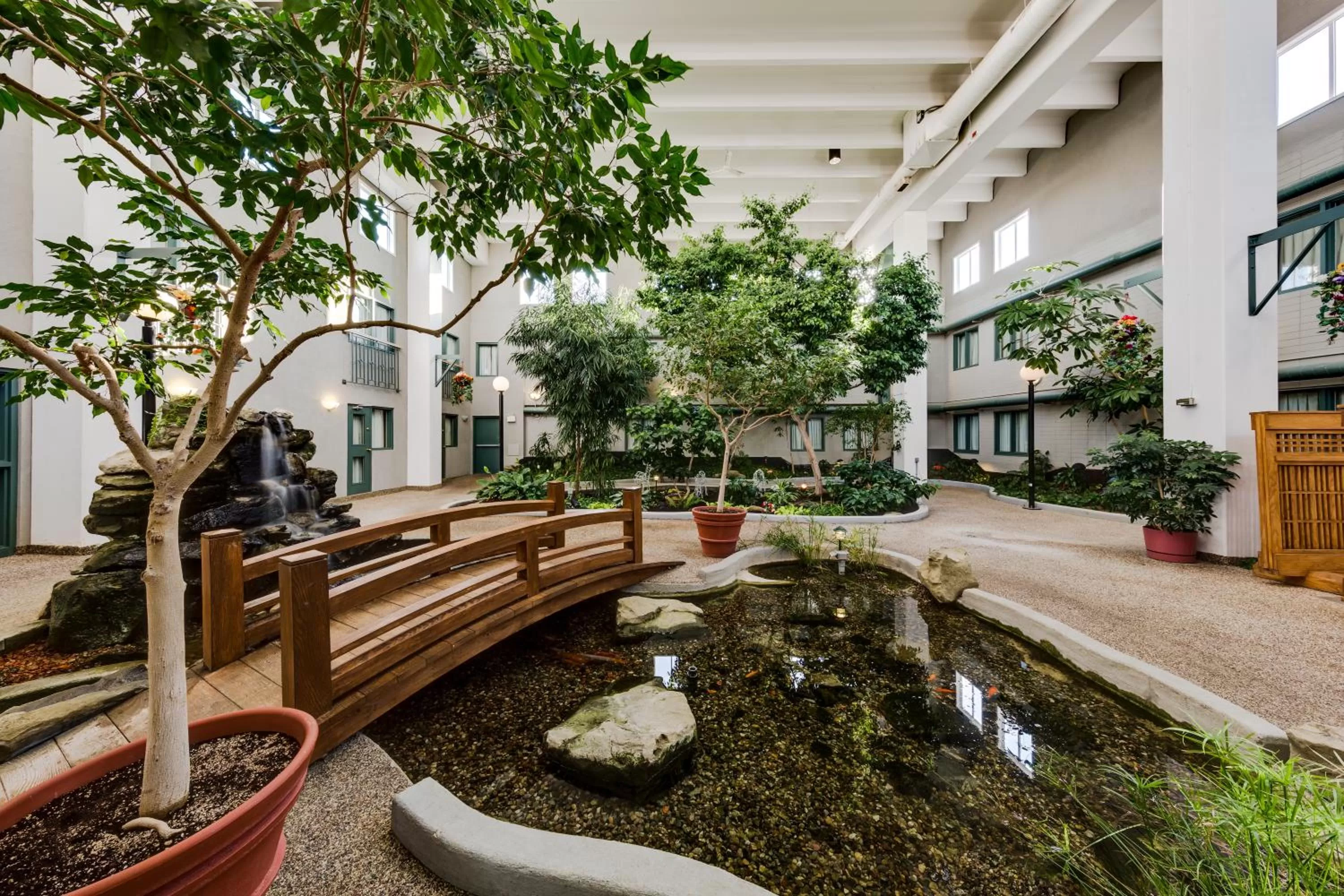 Garden in Heritage Inn Hotel & Convention Centre - Taber