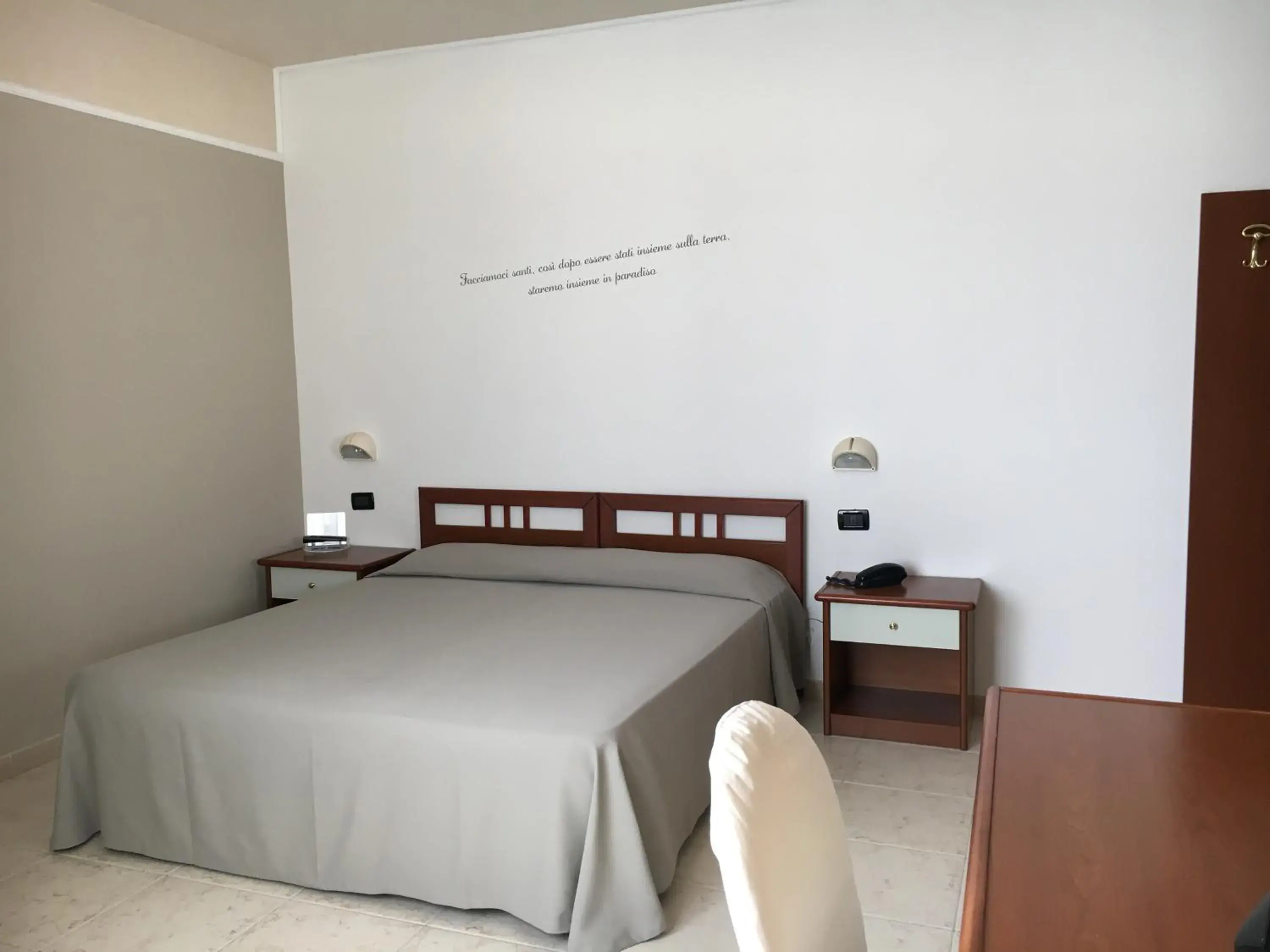 Bedroom, Bed in Hotel Euro