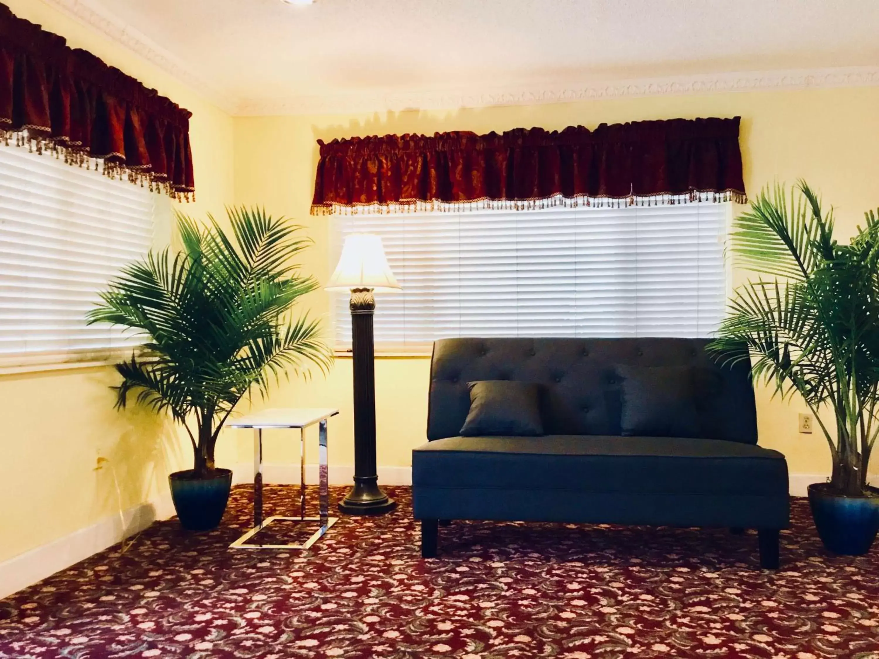 Lobby or reception, Seating Area in Days Inn by Wyndham Lake Village