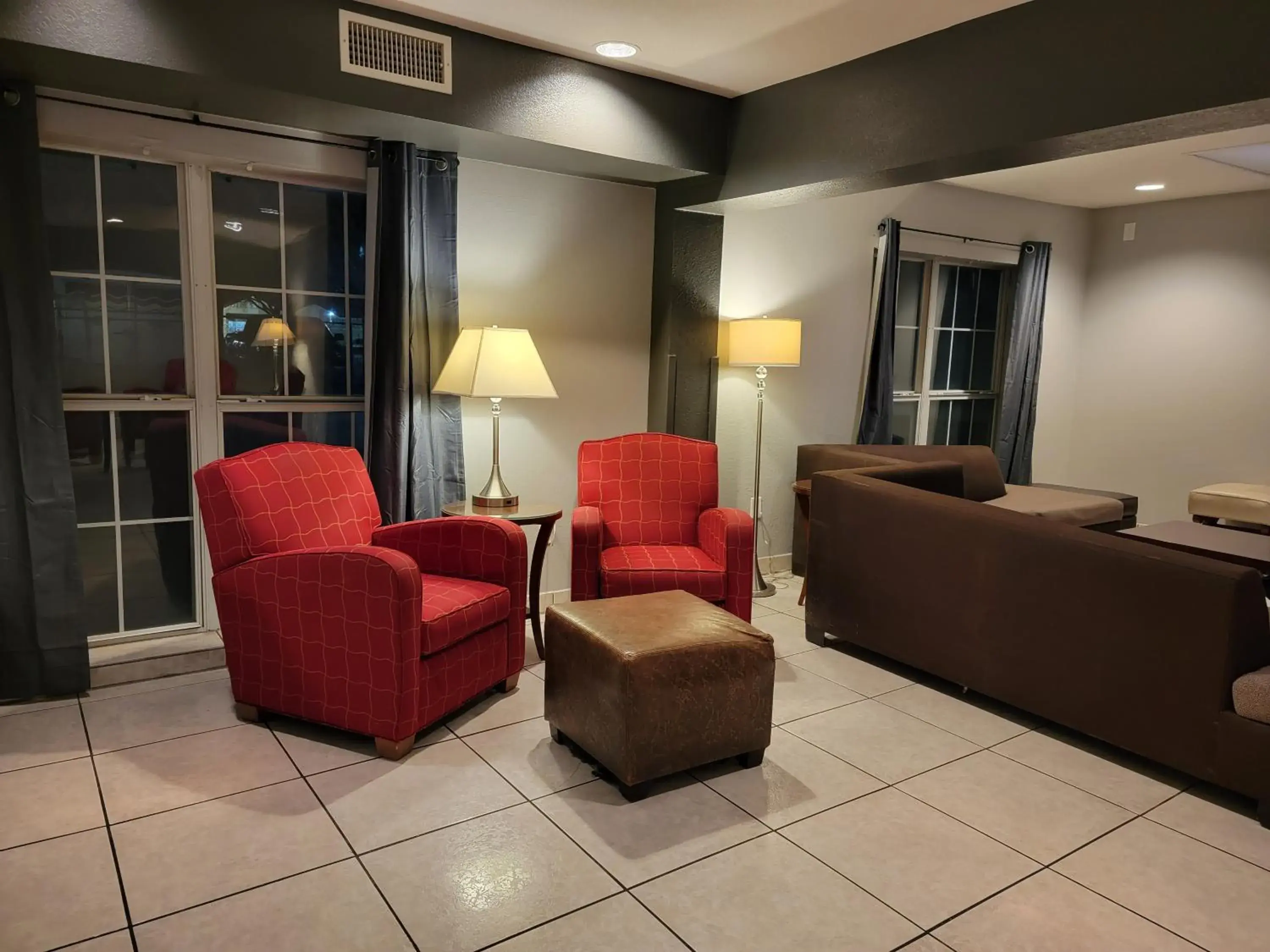 Meeting/conference room, Seating Area in Extend-A-Suites - Amarillo West