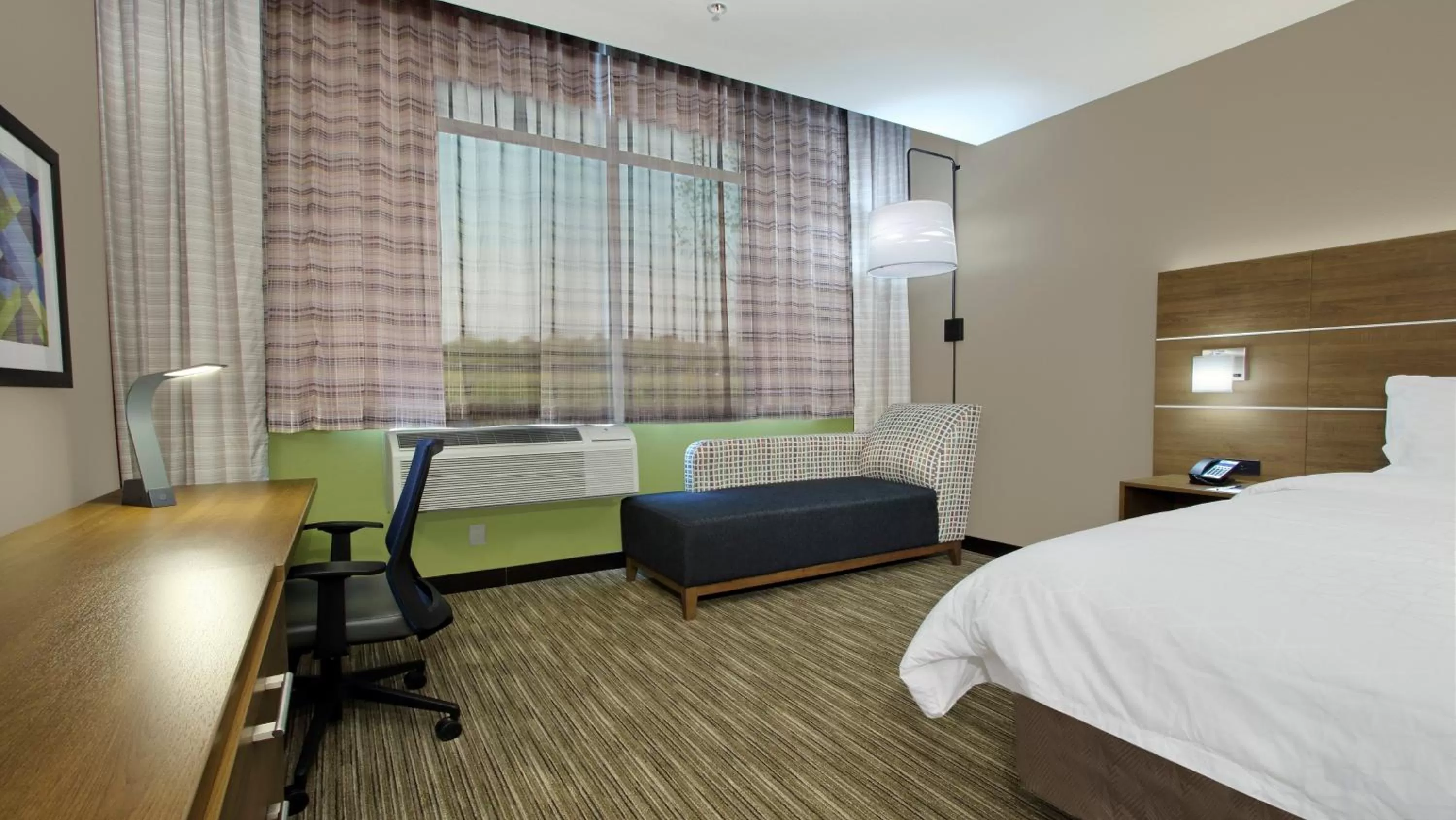 Photo of the whole room, Bed in Holiday Inn Express & Suites Dallas Frisco NW Toyota Stdm by IHG
