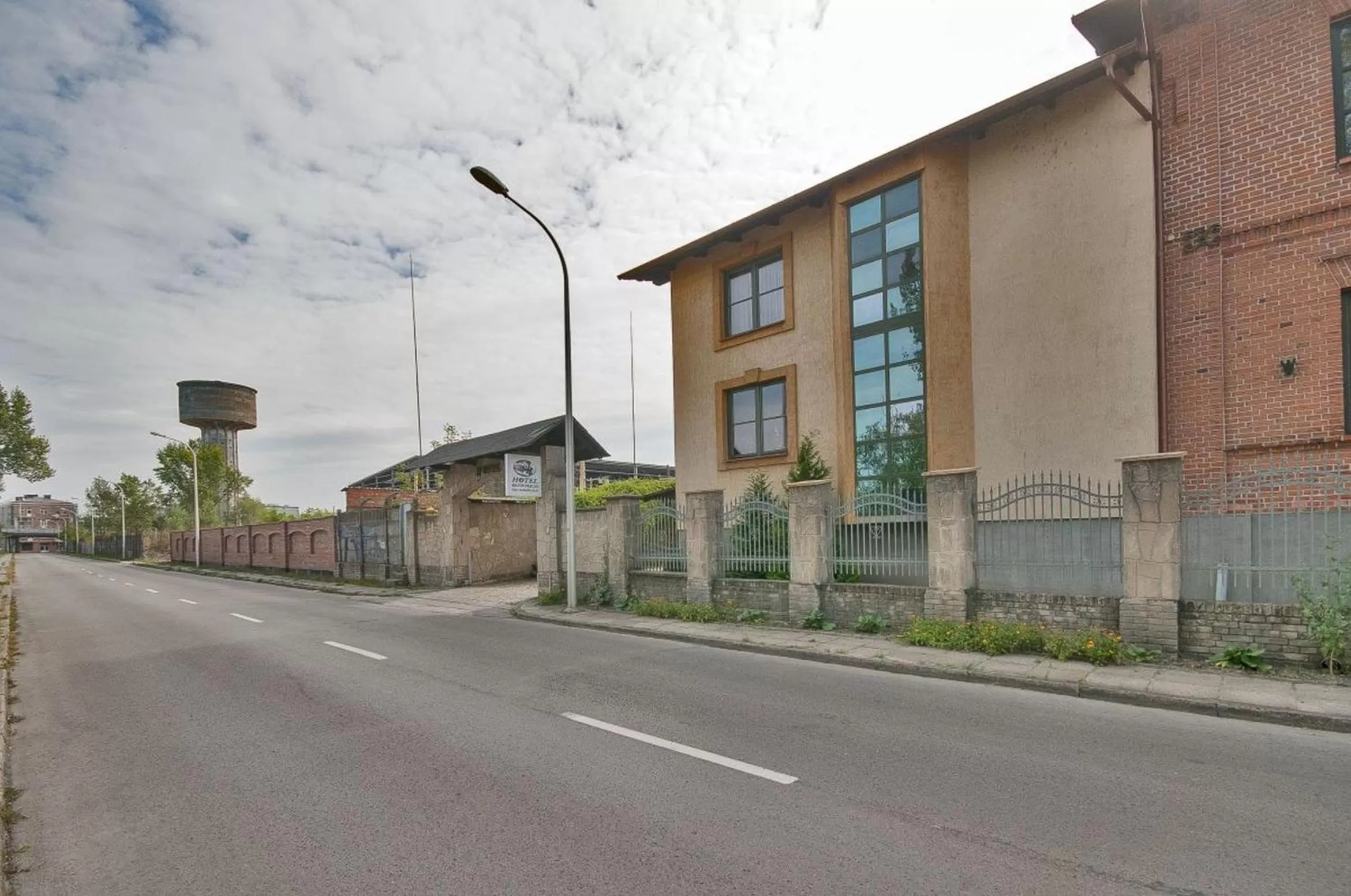 Street view in Hotel Restauracja Pod Parowozem