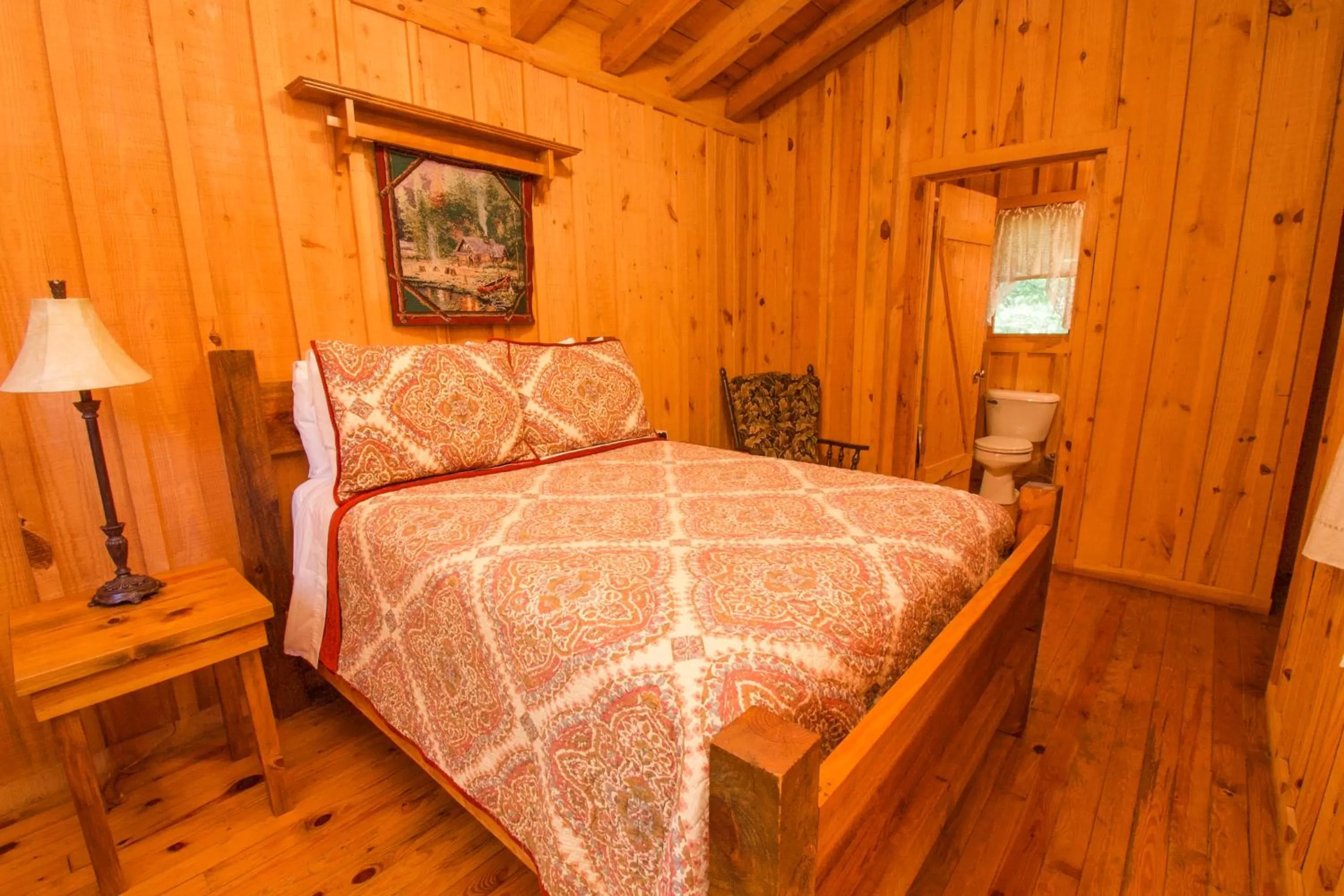 Bed in Paradise Hills, Winery Resort & Spa