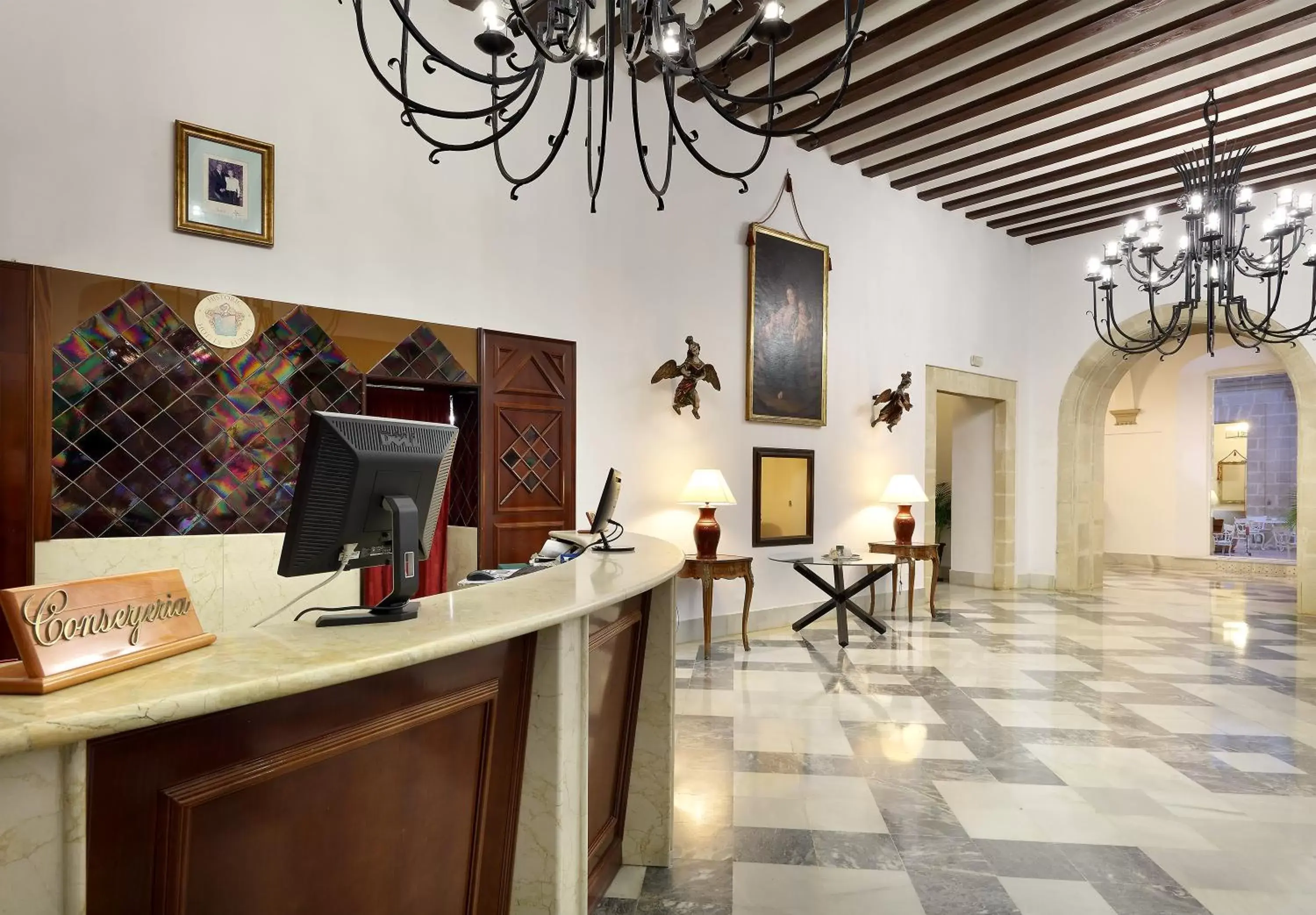 Lobby or reception, Lobby/Reception in Crisol Monasterio de San Miguel