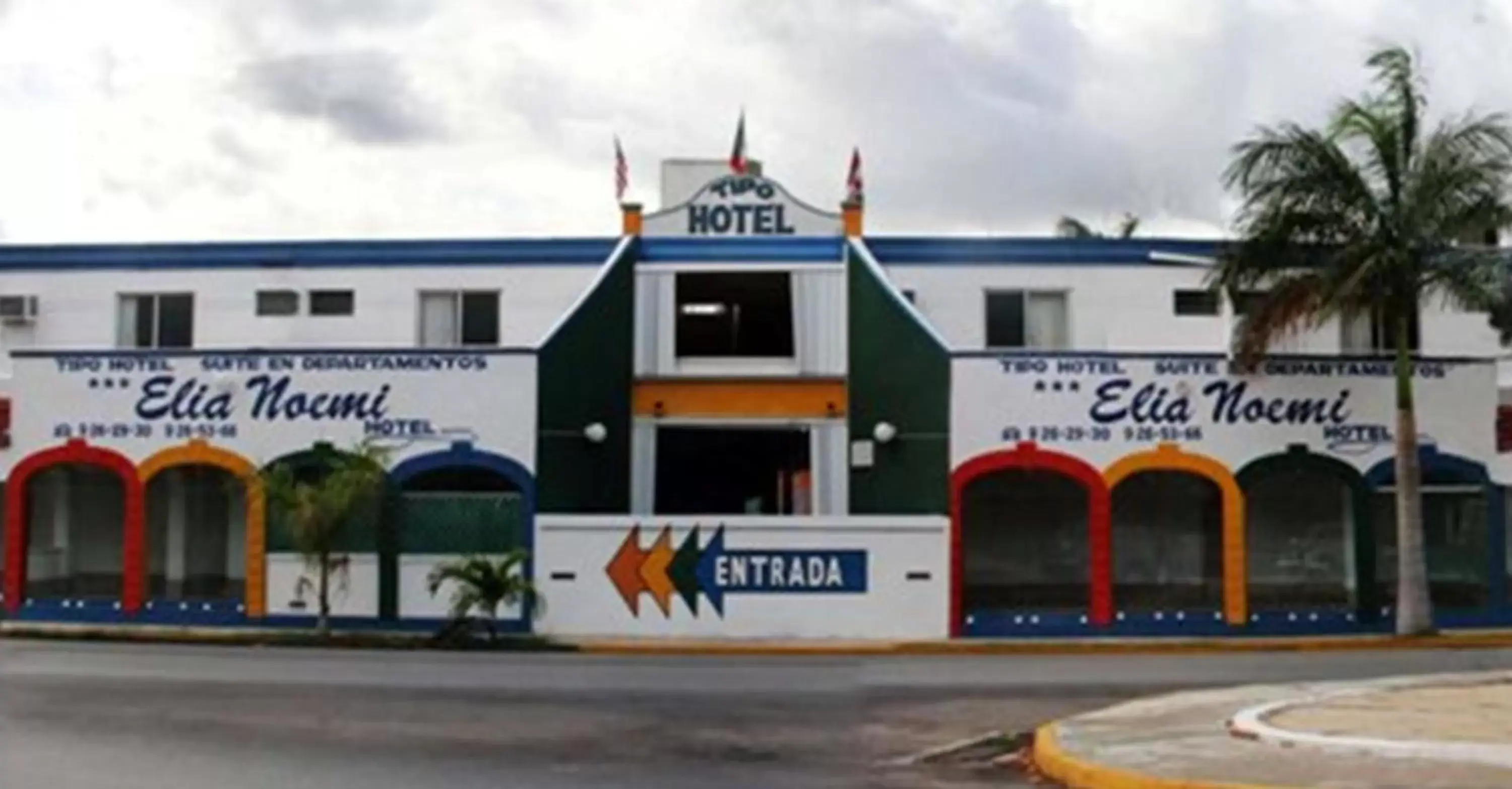 Facade/entrance in Hotel Suites Elia Noemi