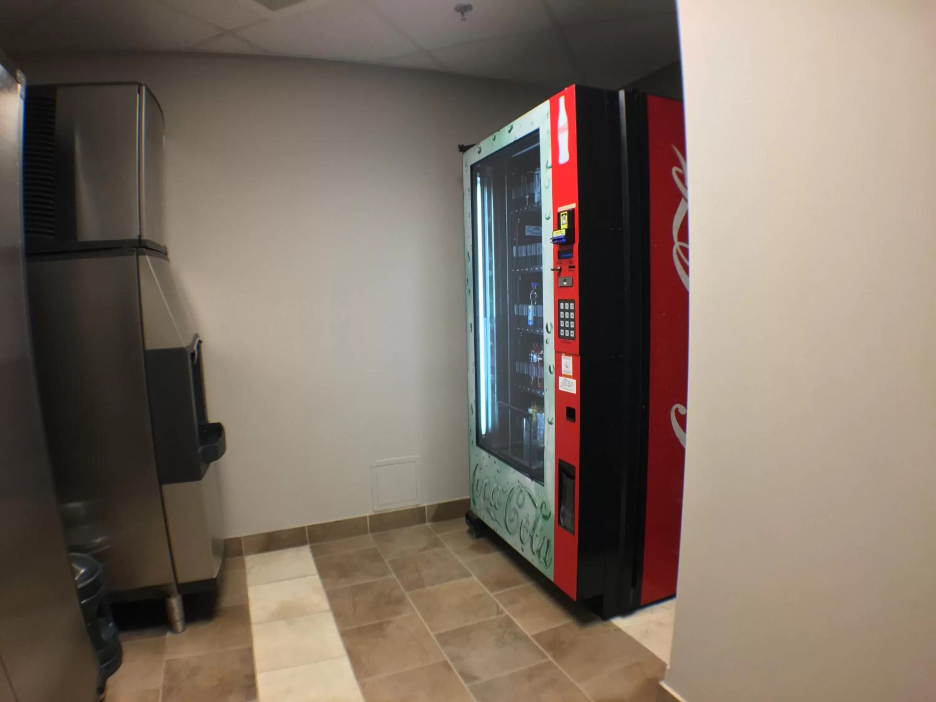 Non alcoholic drinks in Super 8 by Wyndham Kapuskasing