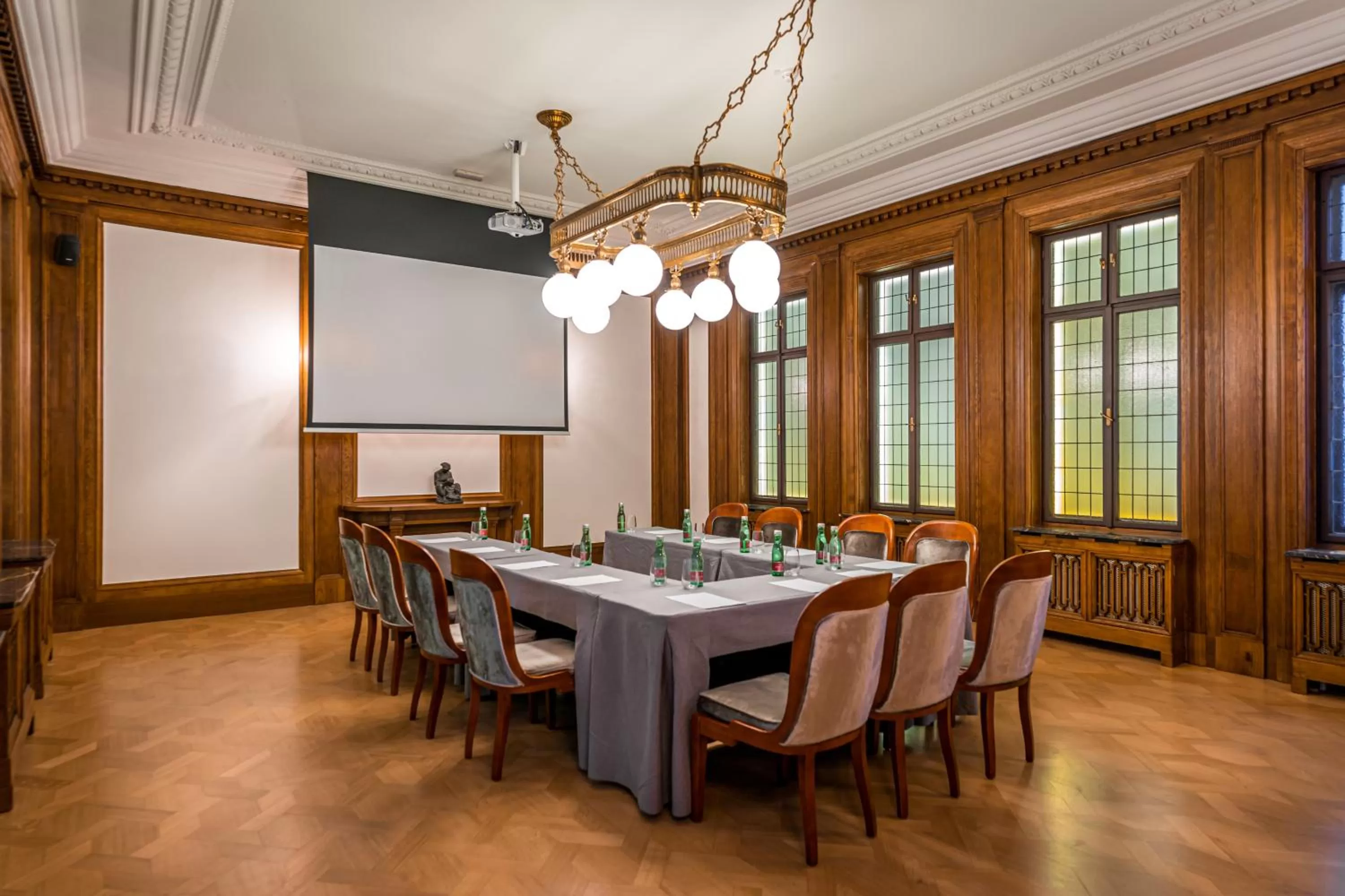 Meeting/conference room in Hotel Capital