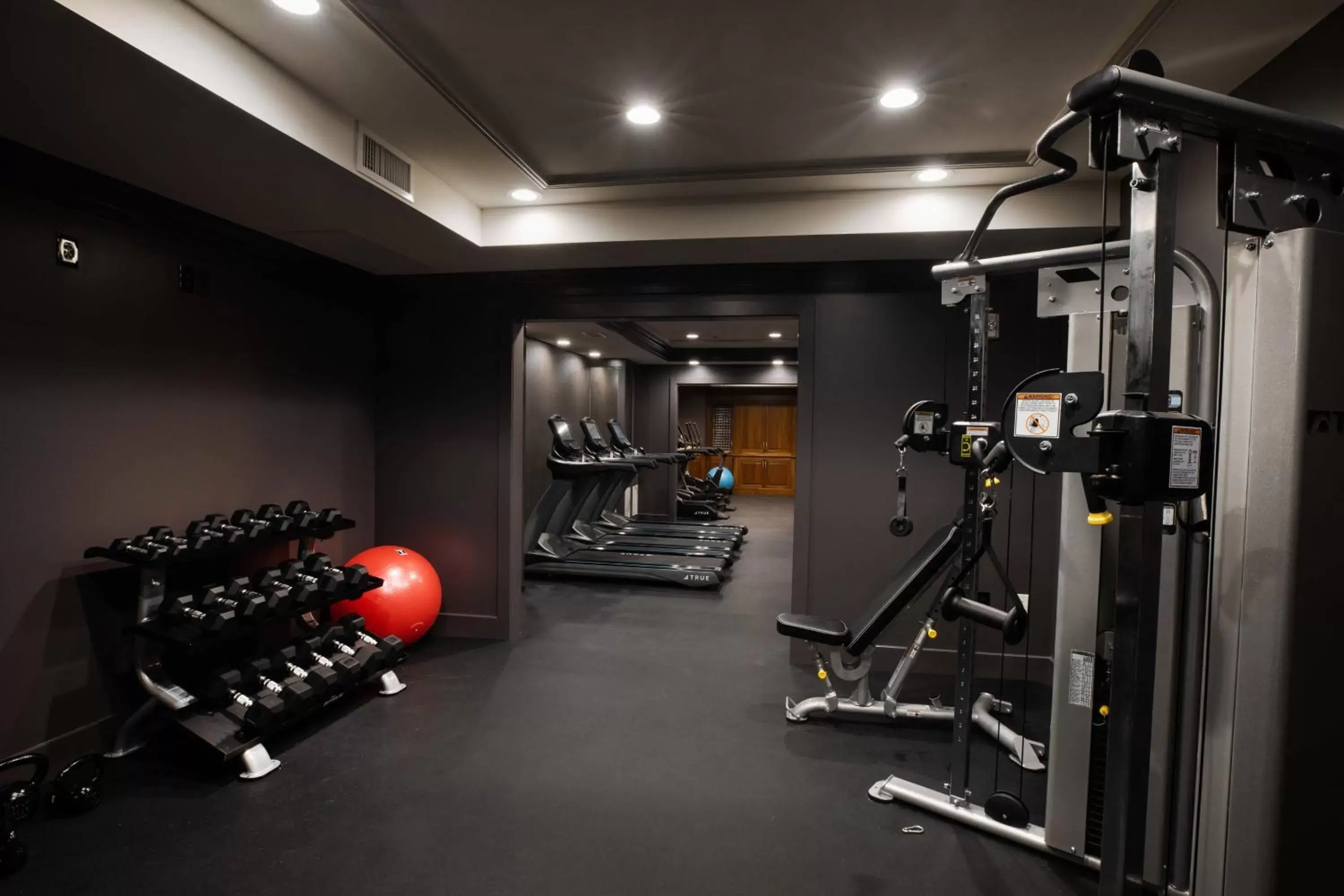 Fitness centre/facilities, Fitness Center/Facilities in Ambassador Hotel Kansas City, Autograph Collection