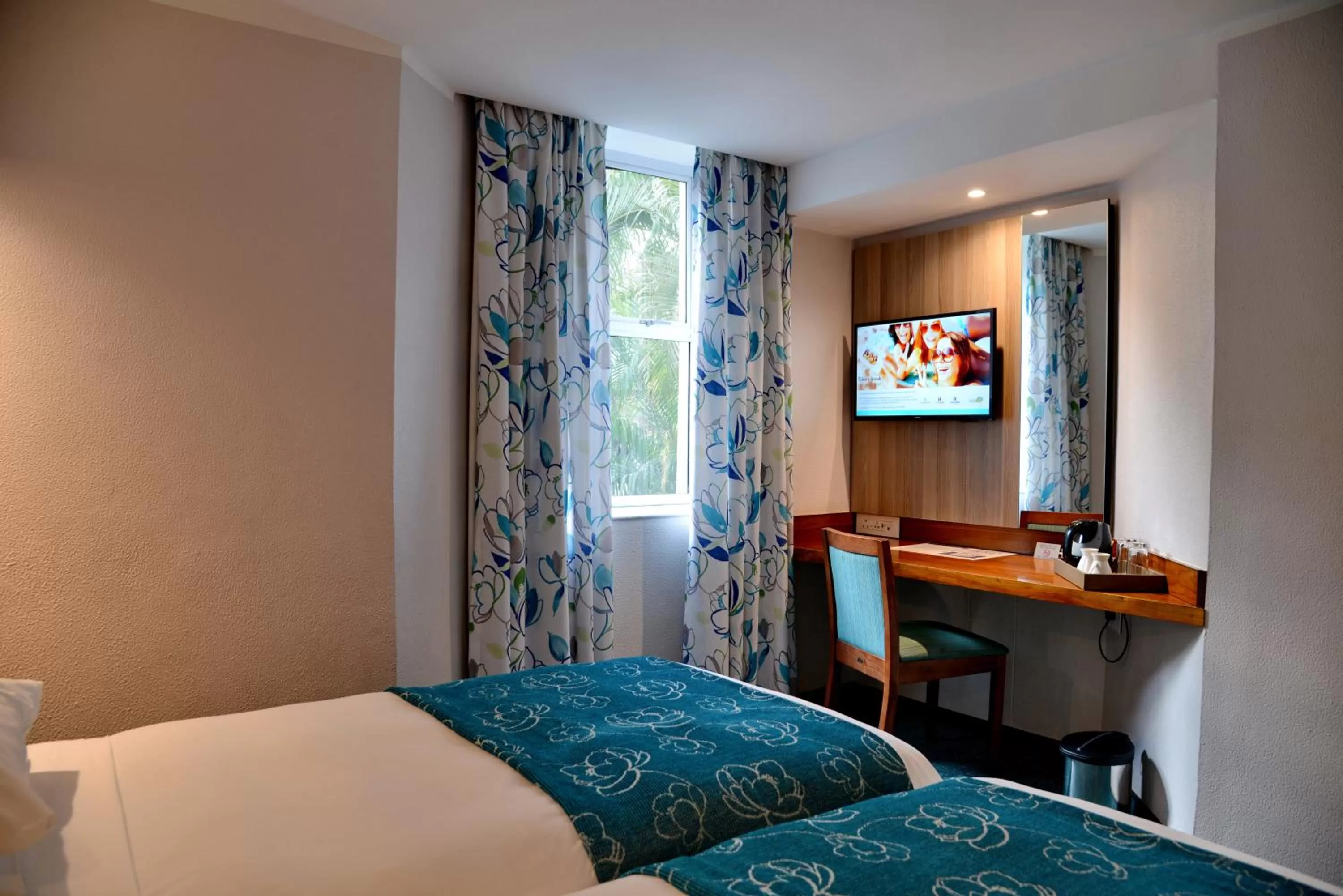 Bedroom, Bed in Town Lodge Mbombela