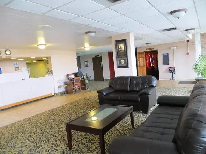 Seating area, Lobby/Reception in Super Stay Inn Princeton